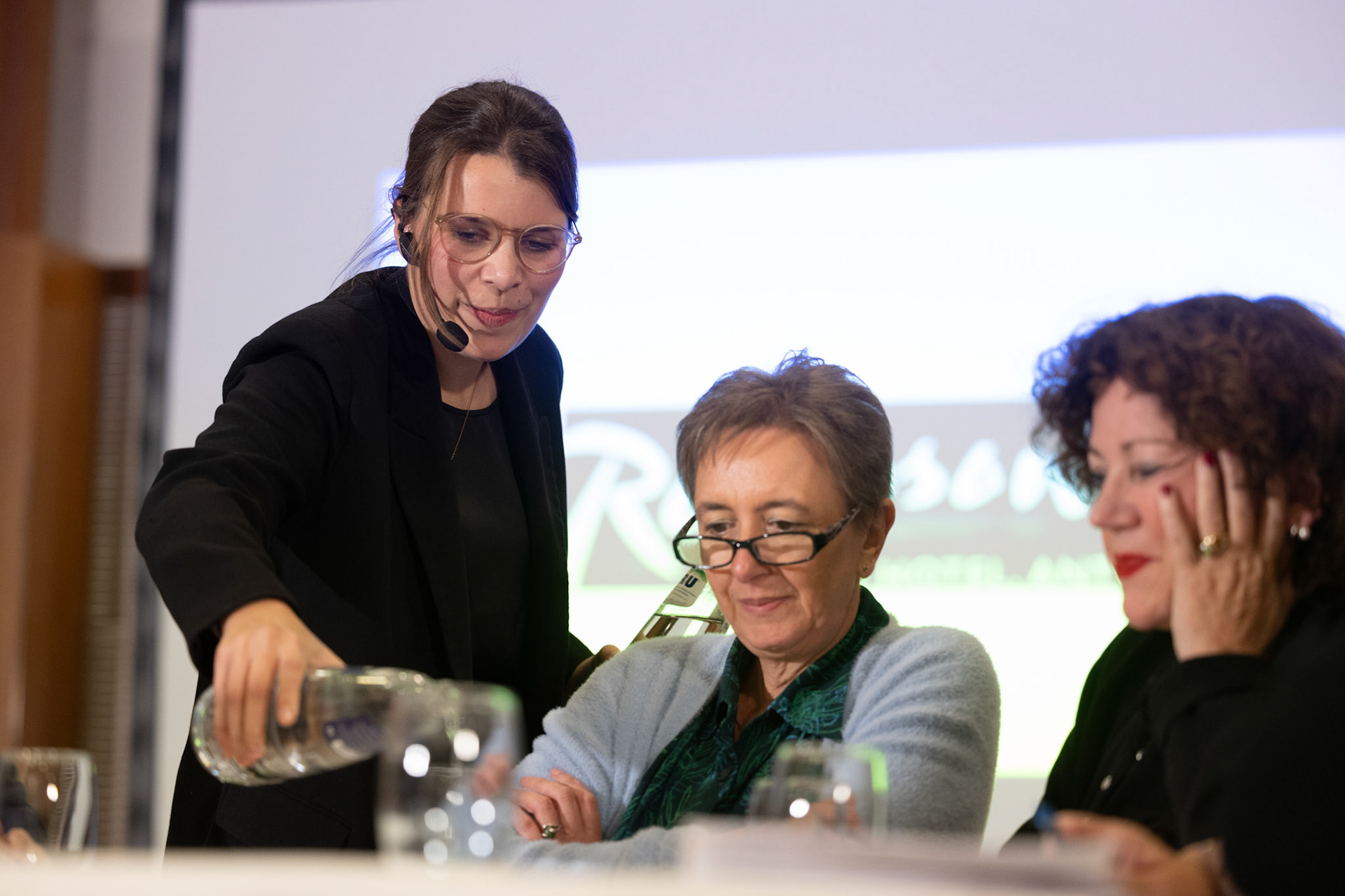 20231112 ANTWERP, BELGIUM Radisson Blu Astrid Hotel, final Best Sommelier of Belgium. Three candidates emerged from a pool of 14 in the semi-final, and the finalist is yet to be (-)After six practical tests that assessed participants' extensive knowledge, craftsmanship, and ability to handle stress, it was revealed that ……….. emerged as the ultimate winner. Employed at restaurant …………, ……….. will proudly carry the title not just for this year but throughout his entire professional career, as the title is a one-time achievement. The annual competition is organized by the Belgian Sommeliers Guild, with a distinguished jury comprising influential figures from the wine industry, past winners, and international members. This official title, unlike various commercial initiatives, not only comes with a trophy, valuable prizes, and enduring recognition but also opens doors for the winner to compete in European and World Championships. These global competitions are organized by ASI (Association Sommeliers International), currently led by the Belgian William Wouters.