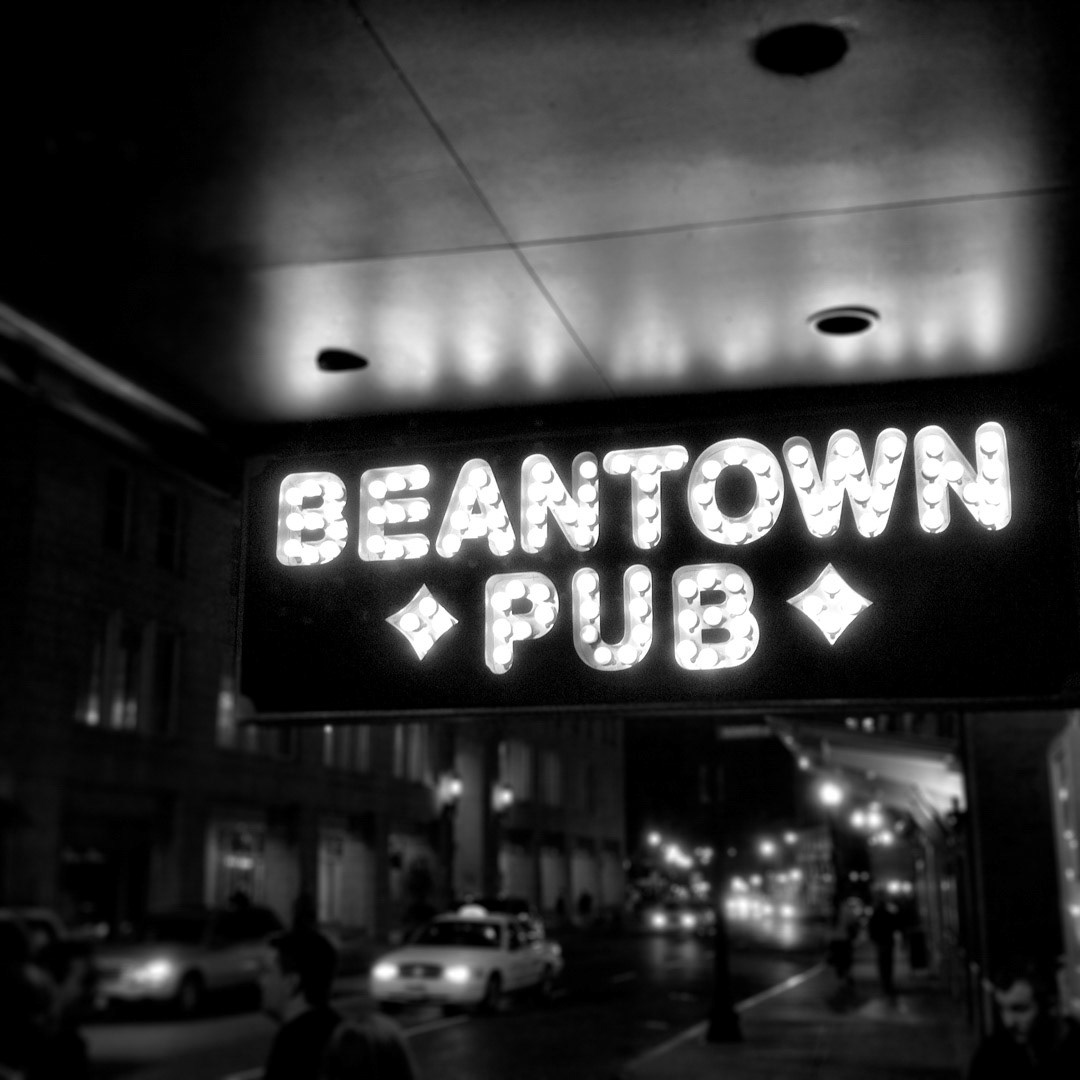 30. Beantown Pub Sign ••• If you’re walking the Freedom Trail and craving a beverage, hop into the Beantown Pub on Tremont Street - a great bar with an even greater sign. It’s the only bar in Boston where you can drink a Sam Adams while looking across the street at his grave. (#30 of 100 in the Boston Signage Project)