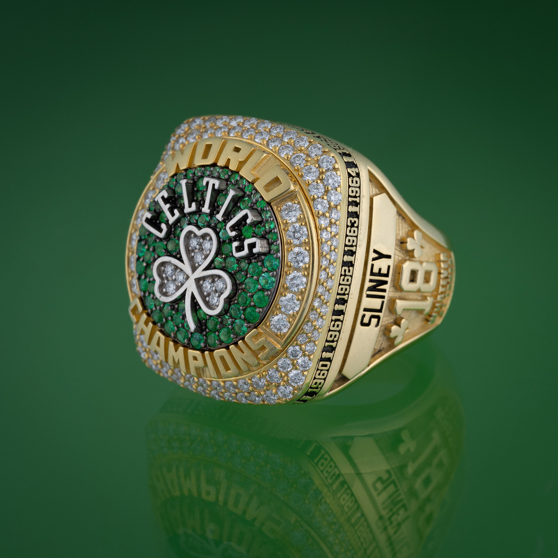 BRADFORD, MA - NOVEMBER 16, 2025: Product photography shoot at Valyrian Studio (Photo by Keith Sliney, www.valyrian.studio).