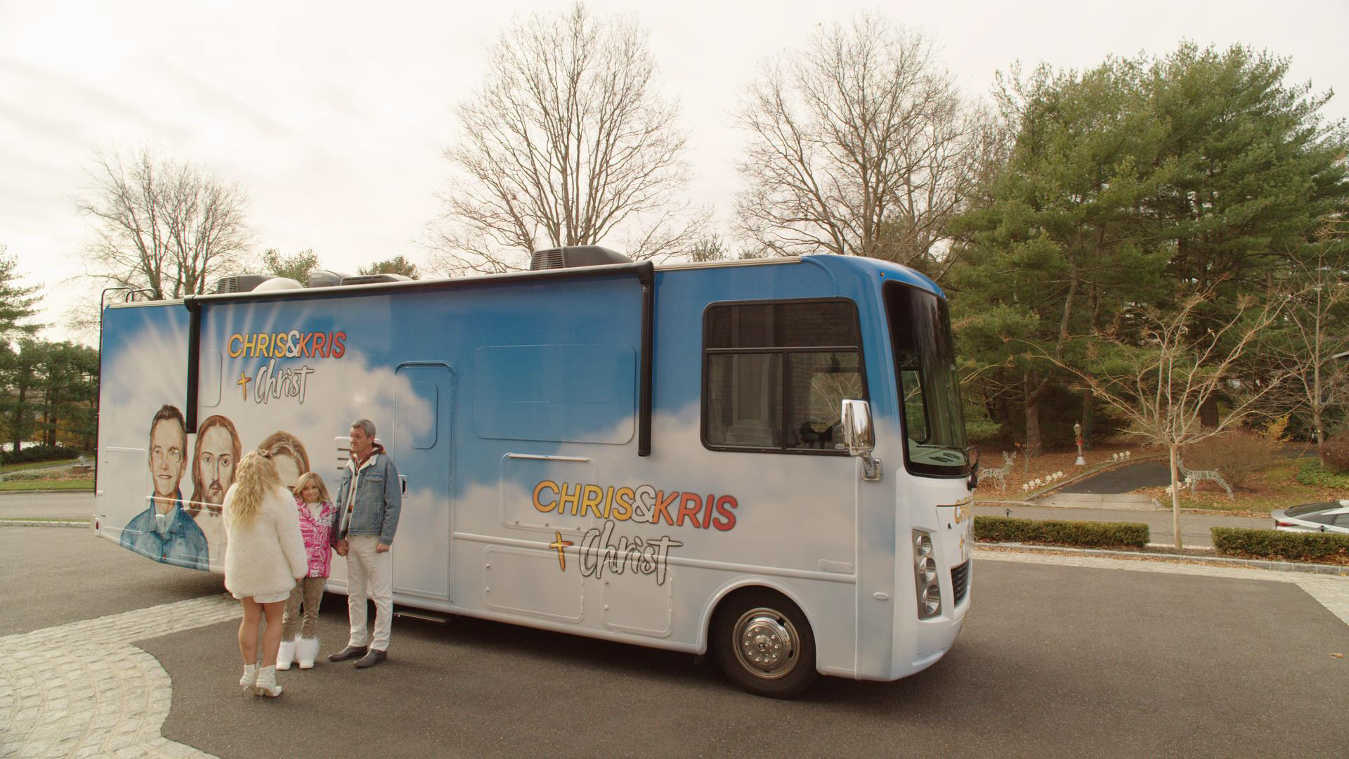 Ext Summer's McMansion RV