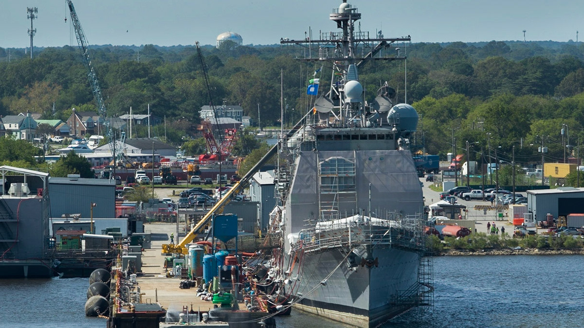 Very busy picture but that's how it is in the shipyard.