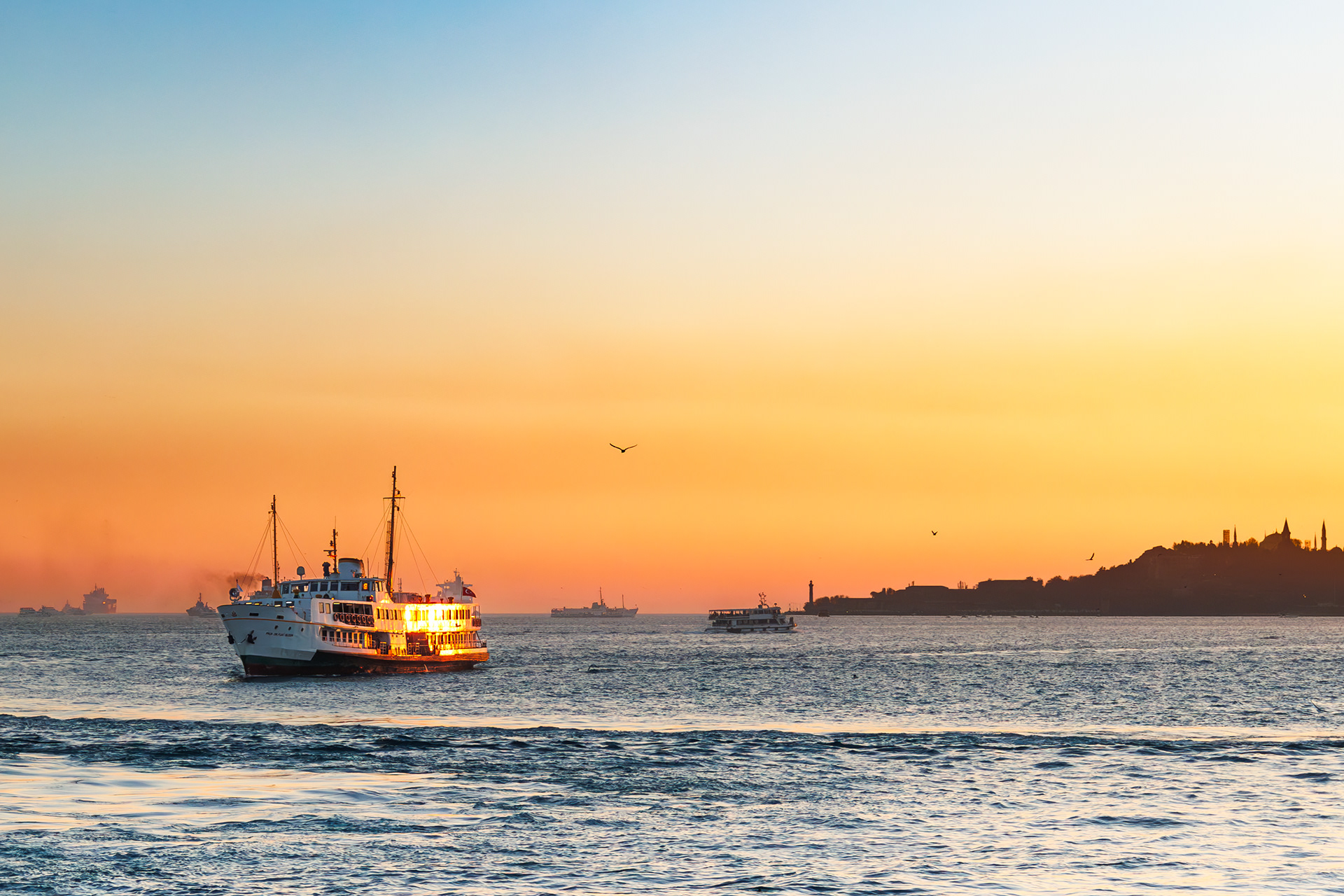 Colorful İstanbul © All rights reserved. Tüm Hakları Saklıdır. Cem Kurtuluş, 2022-2025