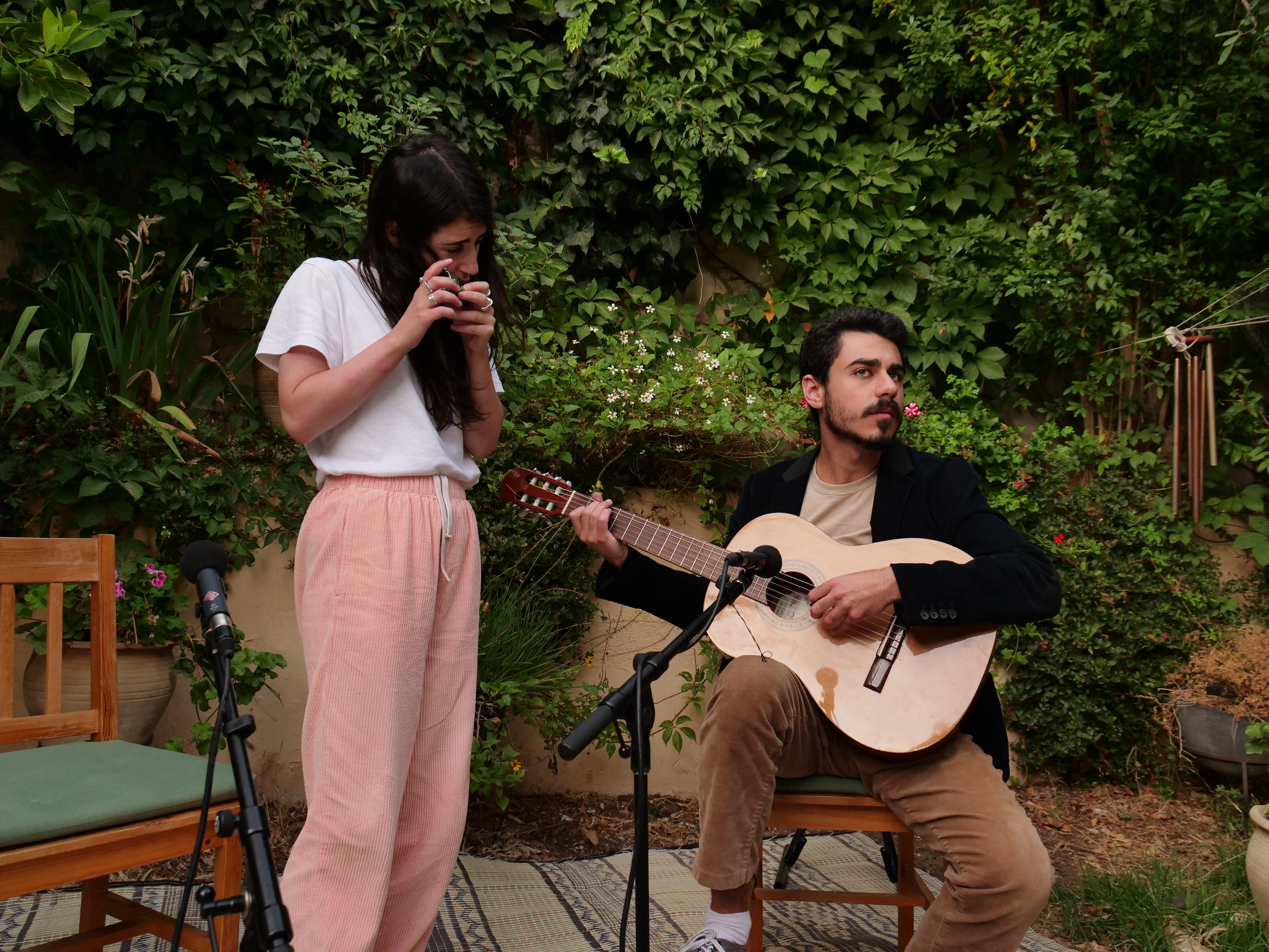 עמרי בר גיורא ואריאל ברט