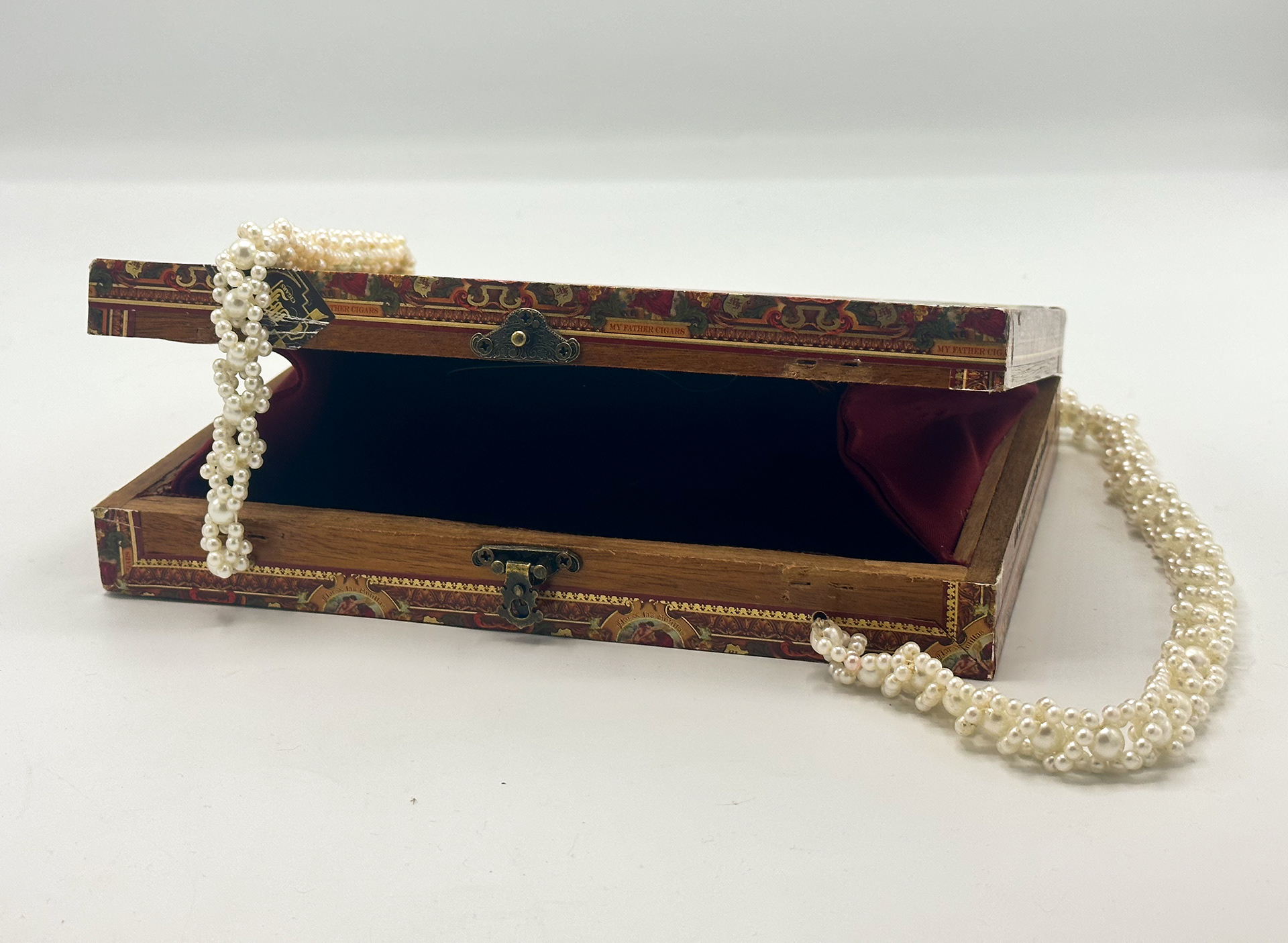 Cigar Box Bag / Fall 2022
