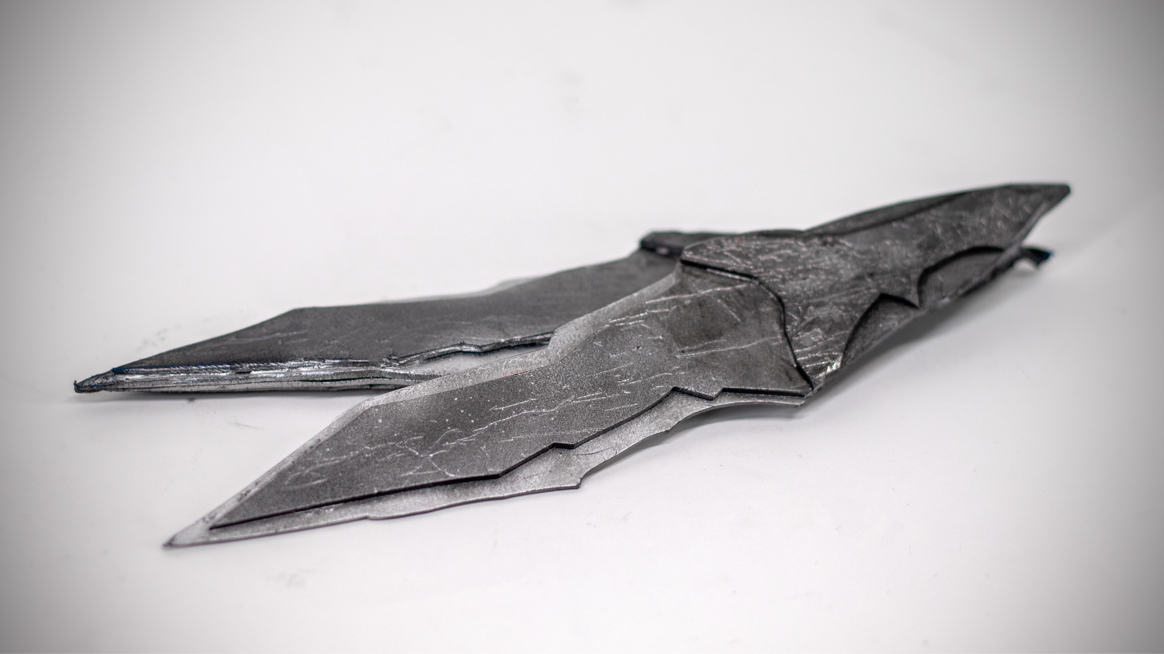 Hero blade (front) and Stunt blade (back)