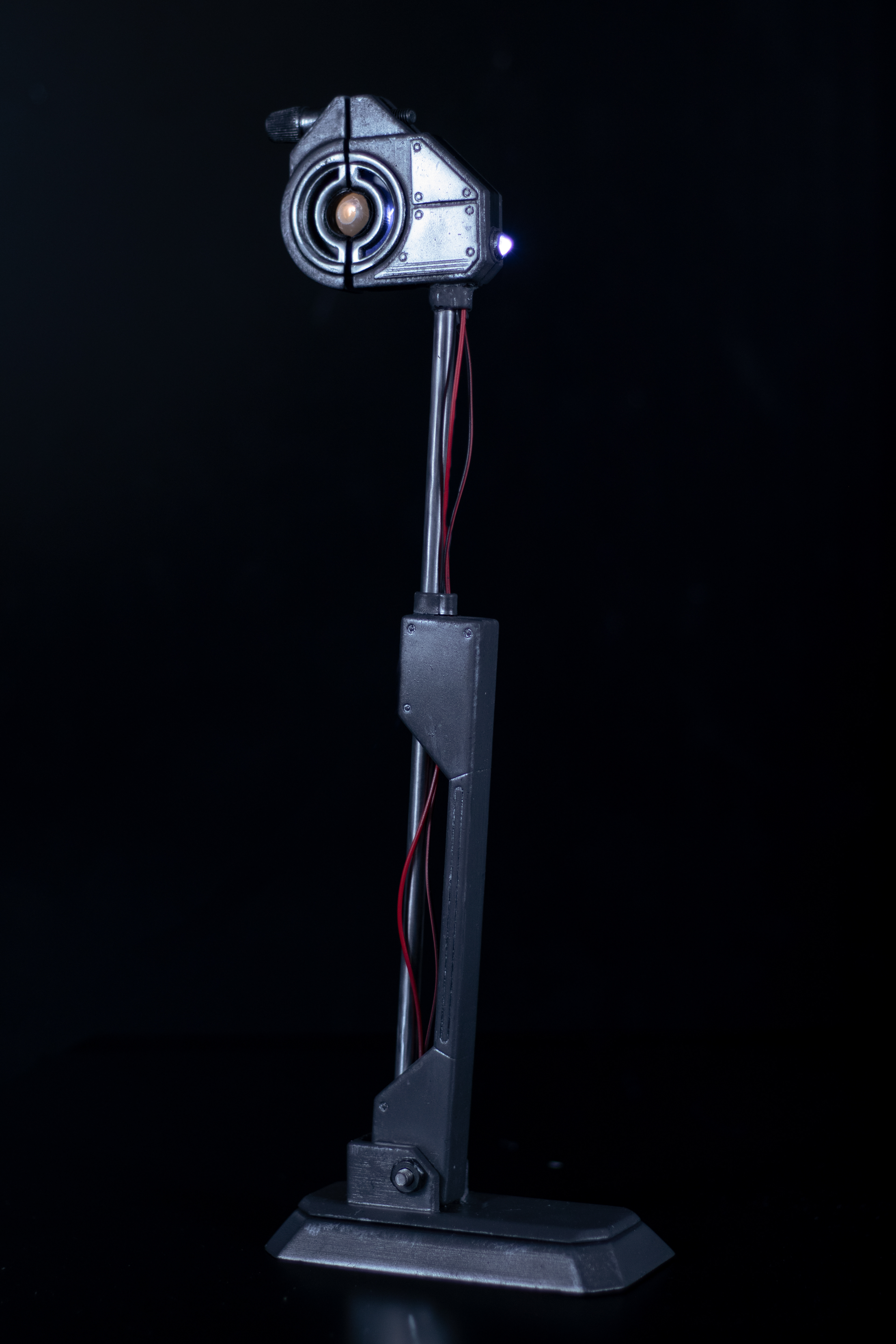 "Pear Clamp" - 3D Printed Resin, aluminum dowel, working LEDs