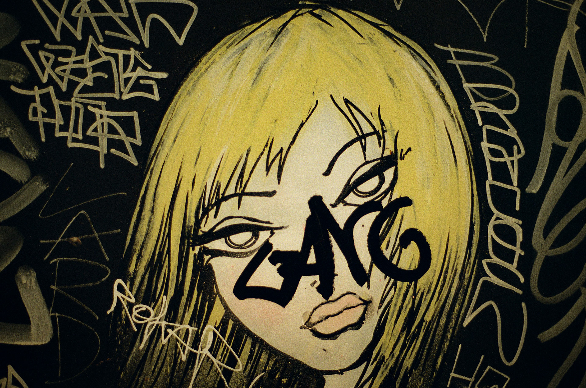 manga grafitti (pentax super a, 50mm)