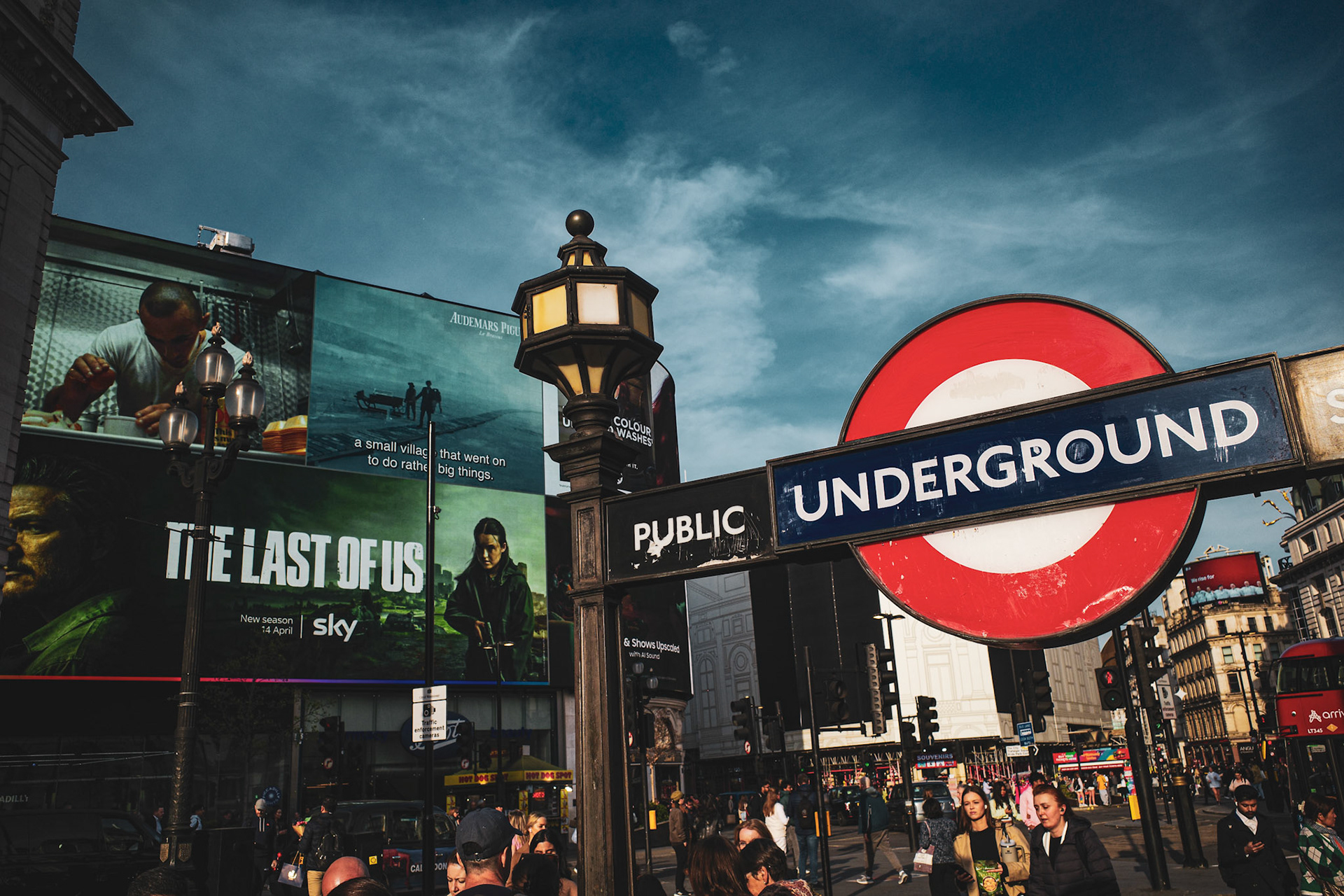 picadilly cicus (london, uk)