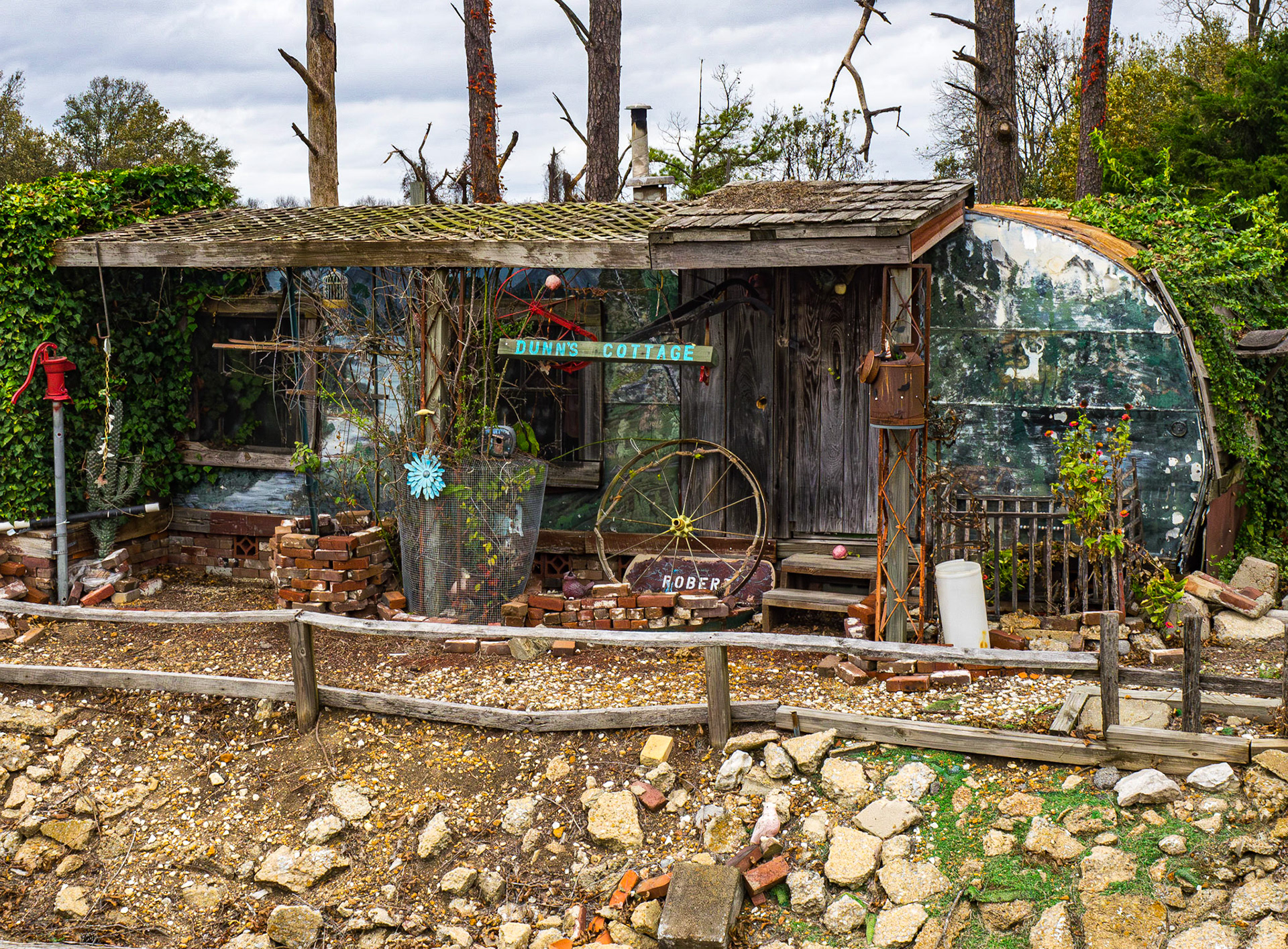 Robert Dunn's Cottage - Near Duncan, MS