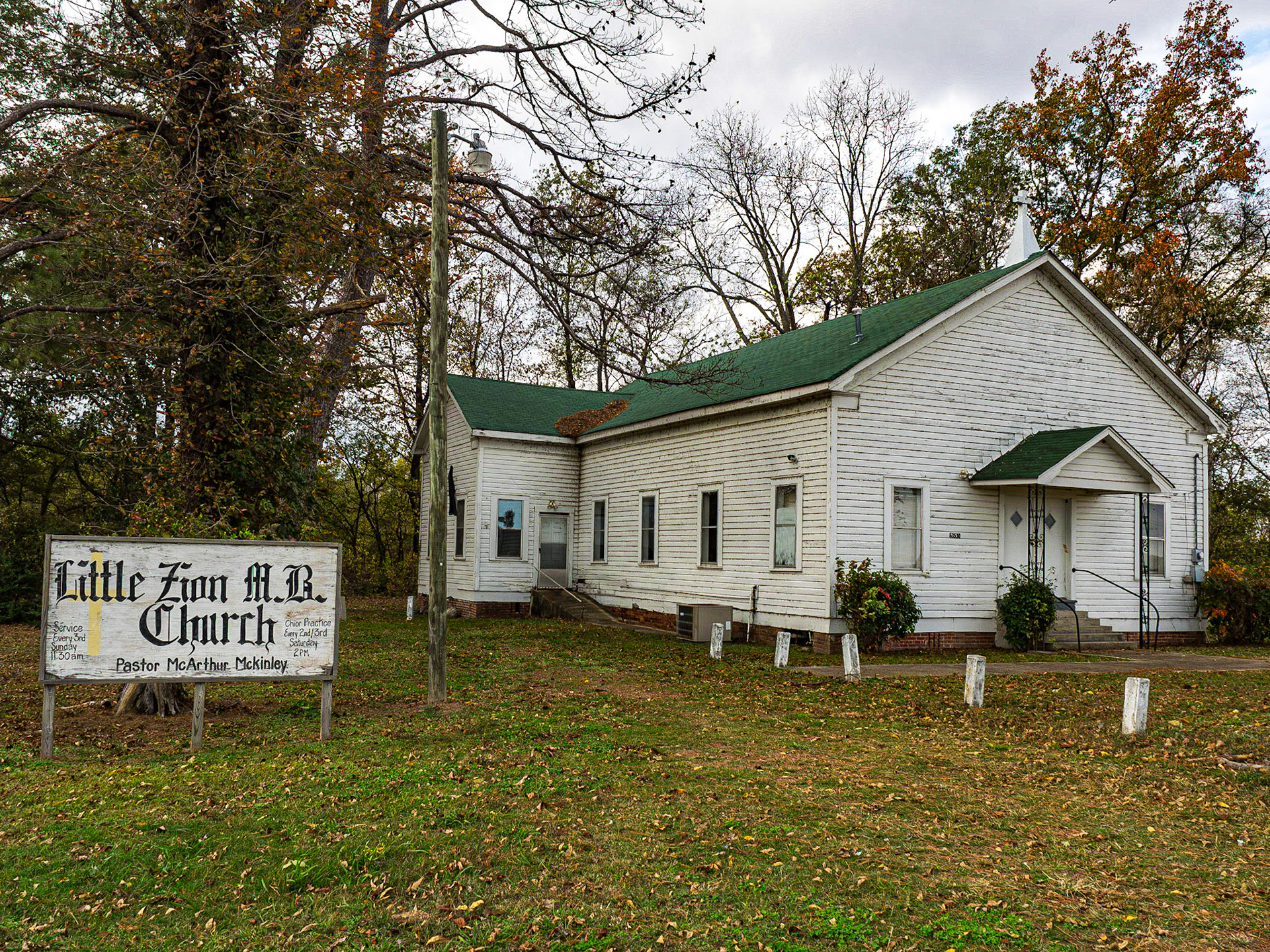 Robert Johson gravesite, near Greenville, MS