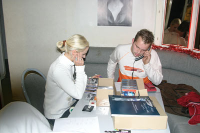 Telefoonteam tijdens Dance Garden The Review