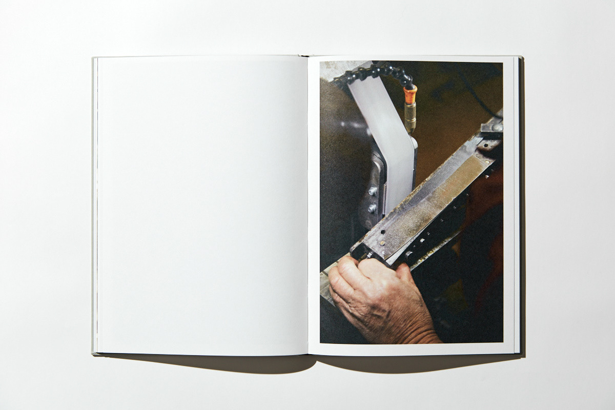 Christoph Maurer Fotograf Dorfen Erding München Messer Knife Japan documentary book buch messermacher knifemaker