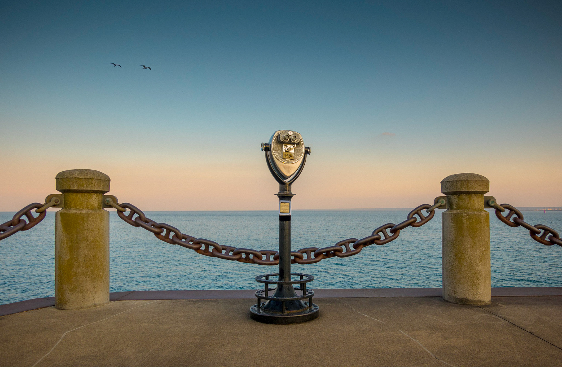 March 11, 2019Tower Optical brand coin-operated binoculars at the Spencer Smith waterfront park in Burlington, ON.
