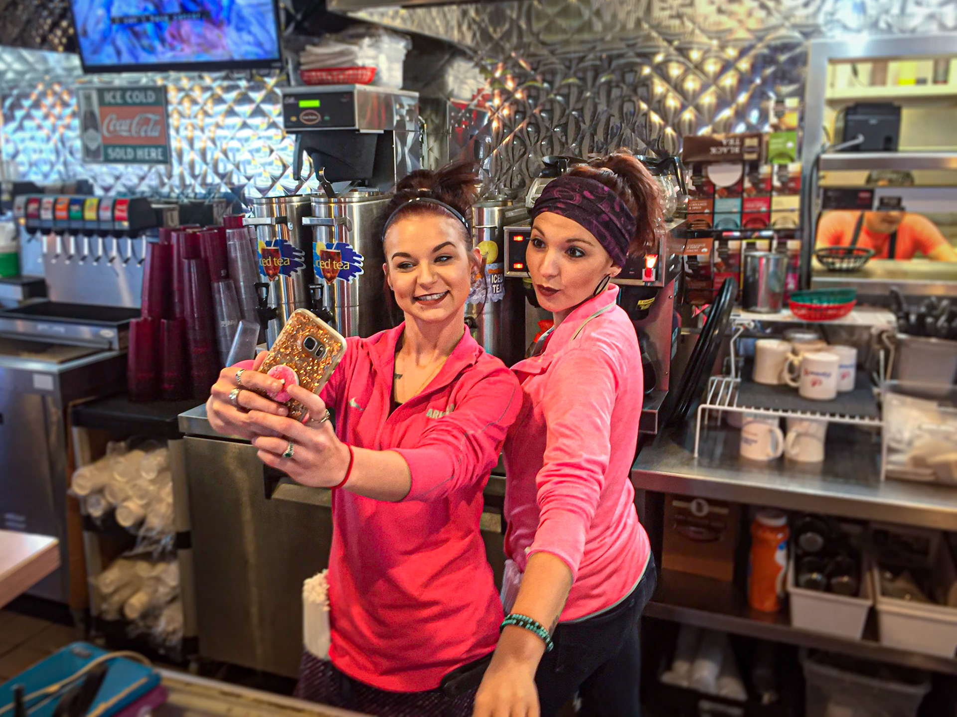 May 6, 2020The waitresses of Iggy's Diner in Carthage, MO shooting selfies. The waitress on the right was ours...I think. They kinda look the same. I do remember the breakfast as a Route 66 landmark. If you want to see Iggie's from outside, I posted that image 01-21-2019. I'll post a link in the comments.