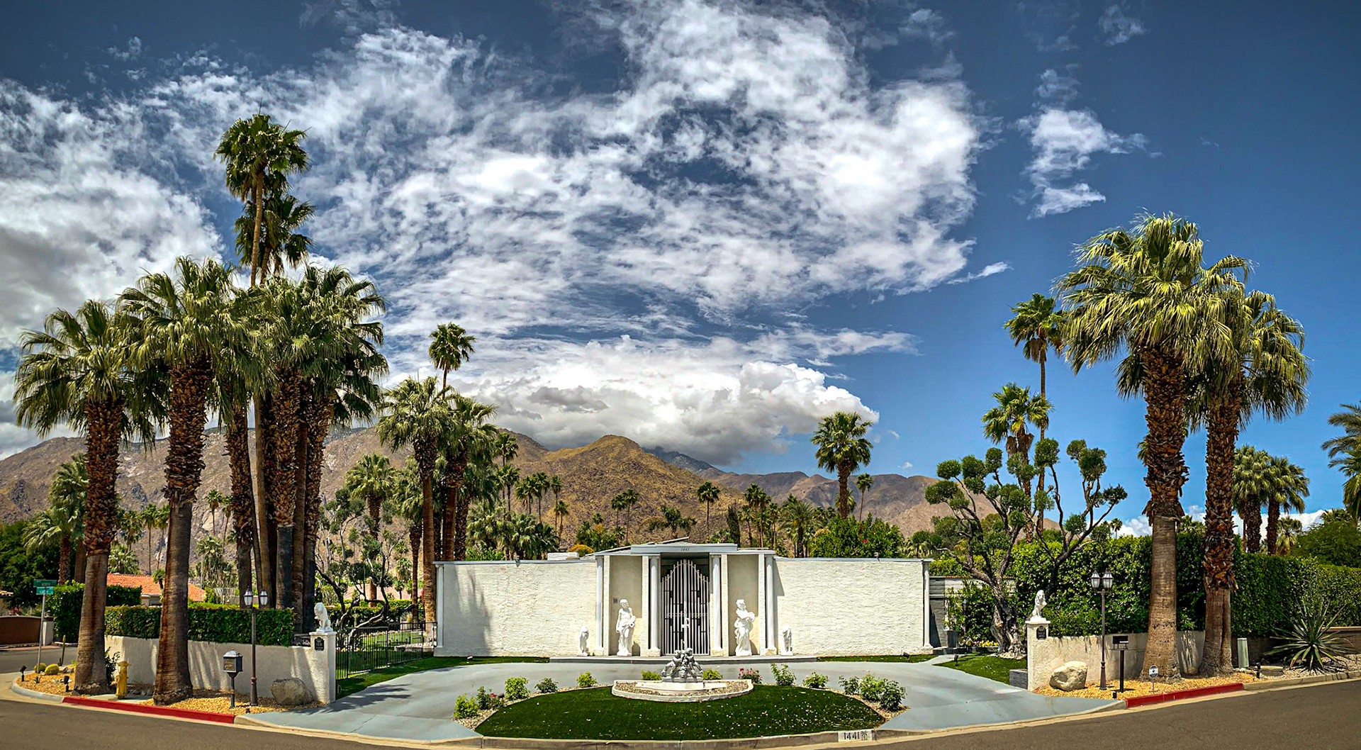July 22, 2020Piazza de Liberace, Palm Springs, CA.(Liberace's 3rd and final home in Palm Springs)