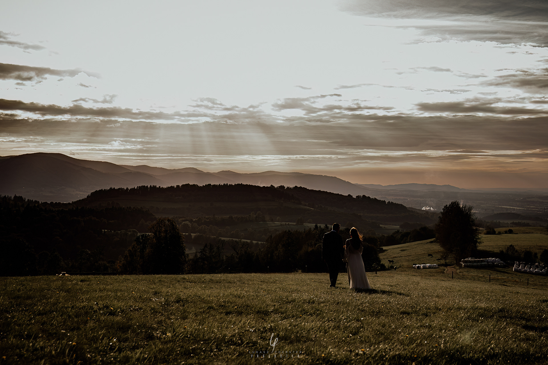 Zachód słońca w górach