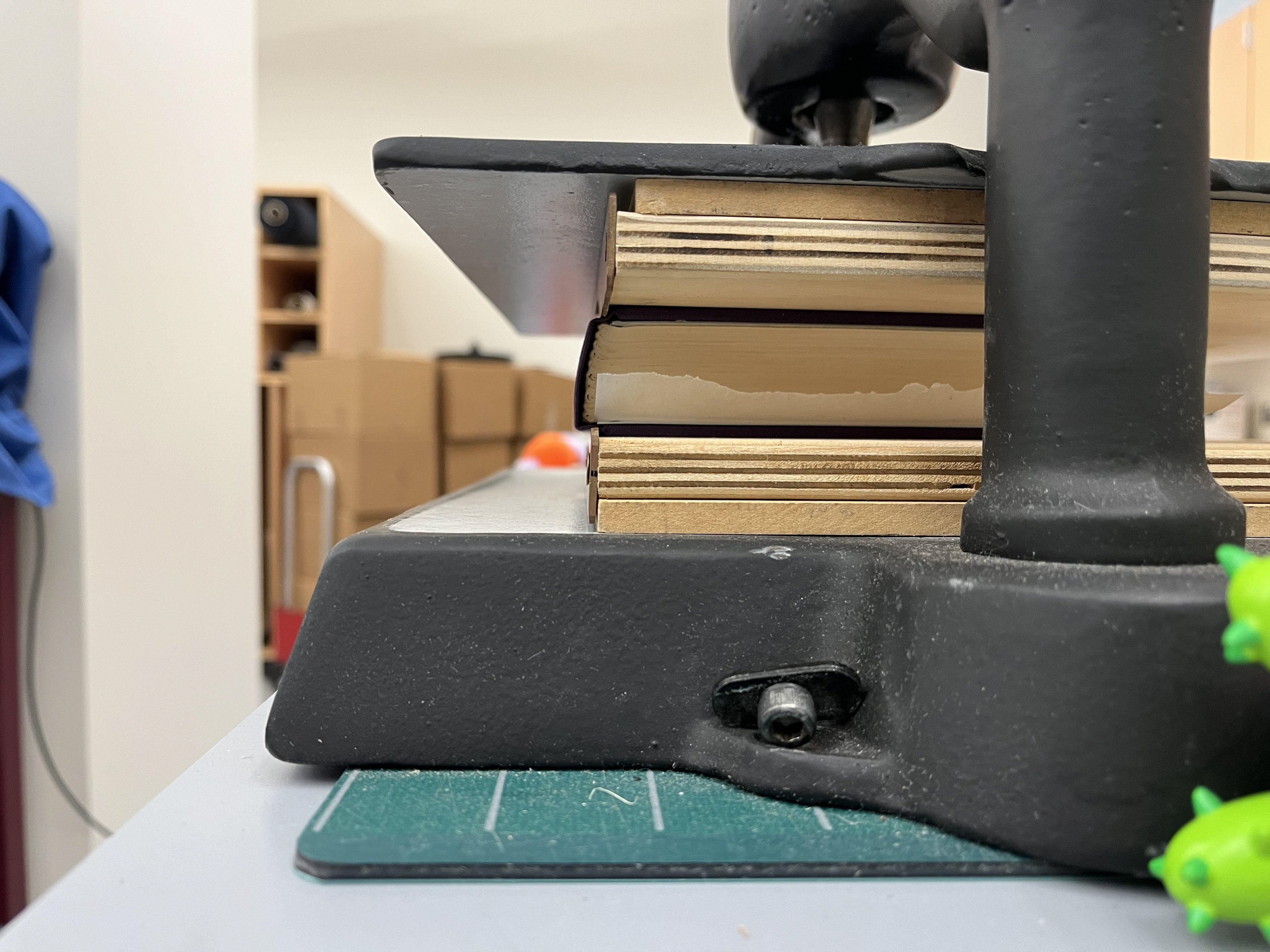 Book press