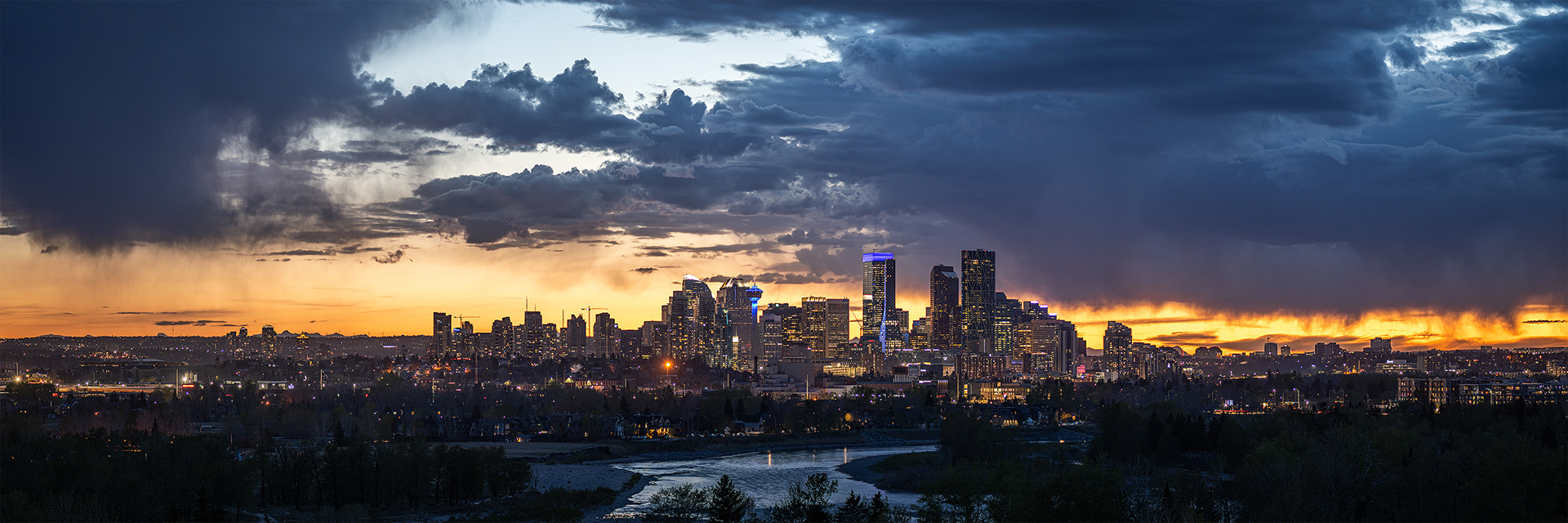 Cityscape (sunset panorama) from Valleyview Park, Calgary, Alberta