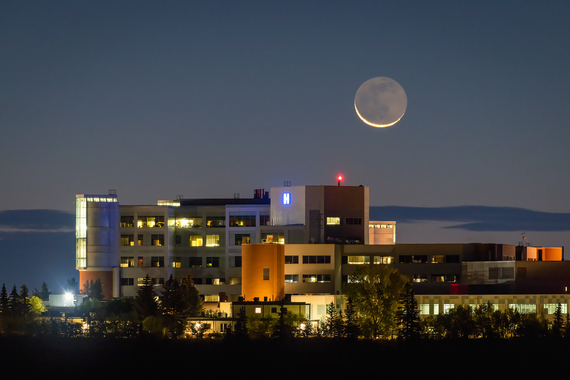 Crescent Moonrise over the Rockyview General Hospital, from North Glenmore Park, Calgary, AB - September 24th (6:02 AM)