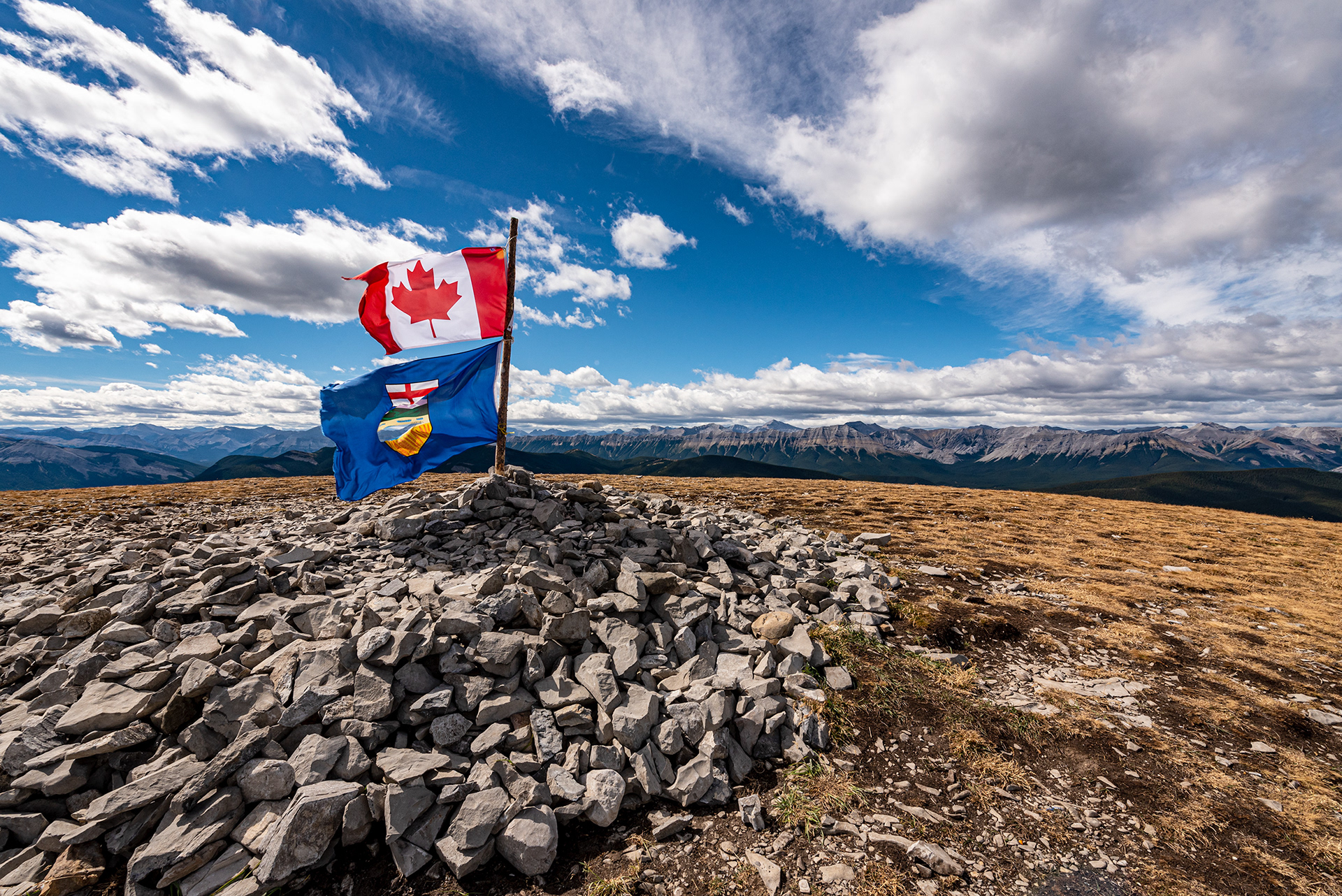 A (15 mm) view at the very peak of Prairie Mountain
