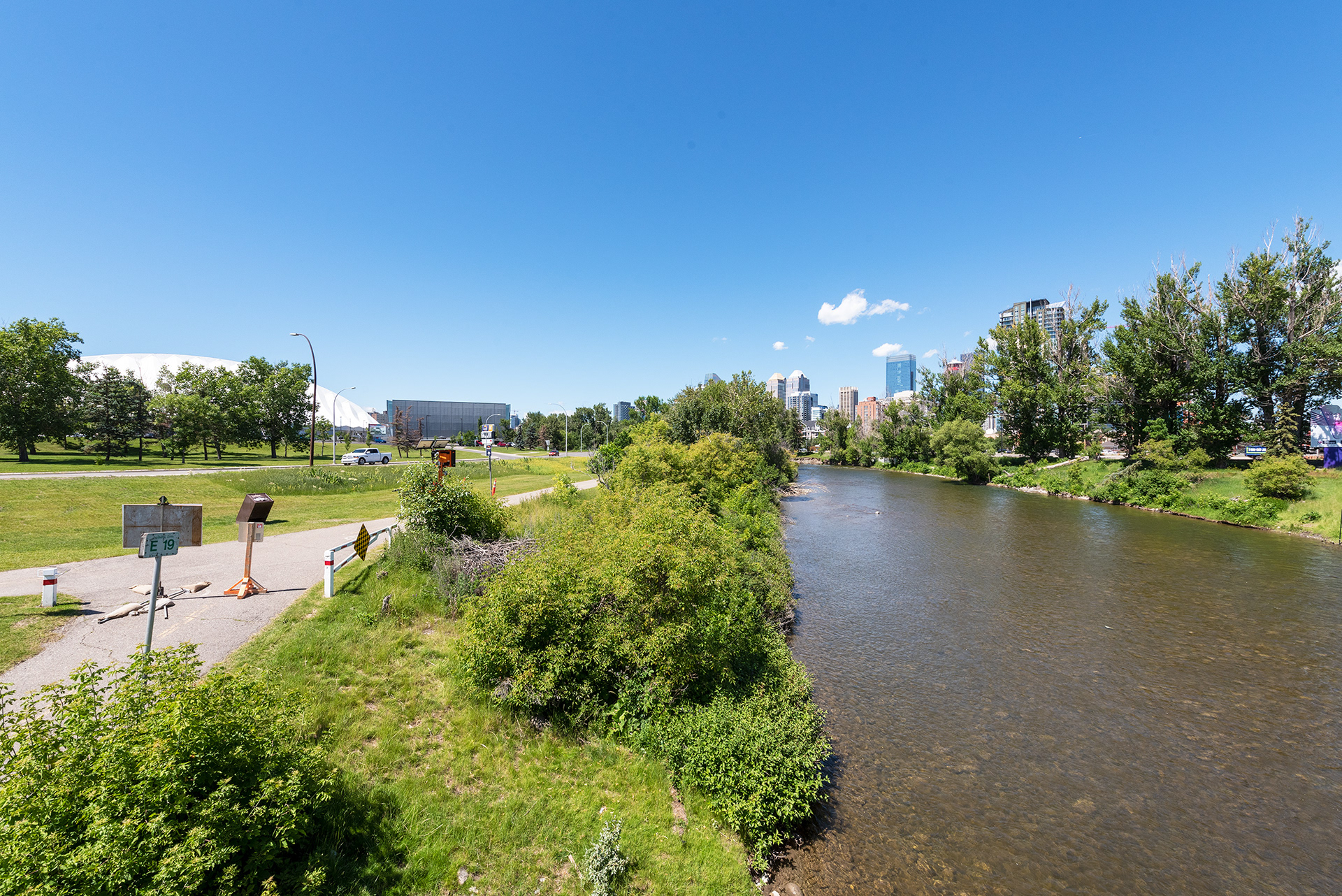 Upstream view of the Elbow River from on 1st Street SE bridge