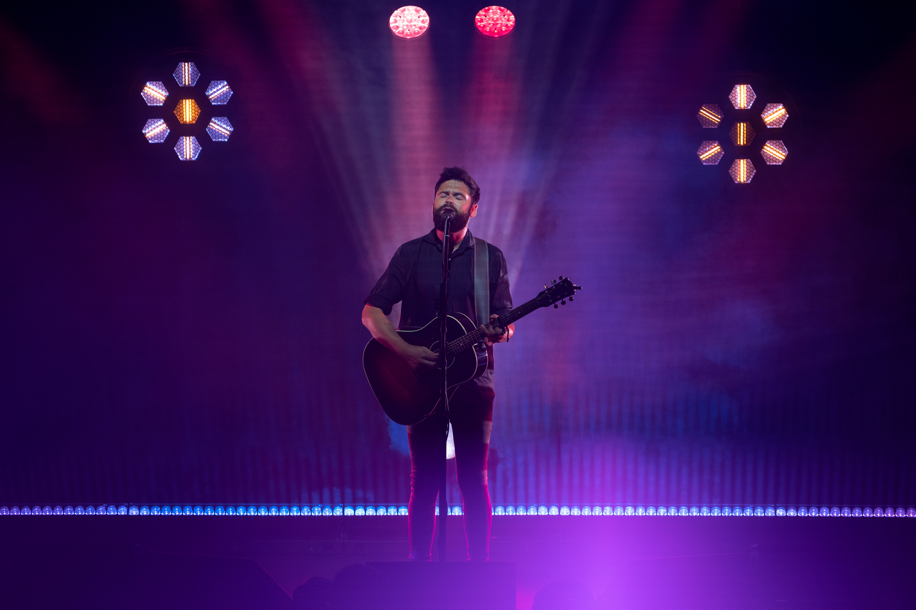 12/09/2022 Kraków, Poland. Passenger performing at the Klub Studio. The Indie/Folk musician Mike Rosenberg sang in Poland again after a long break caused by Covid-19.