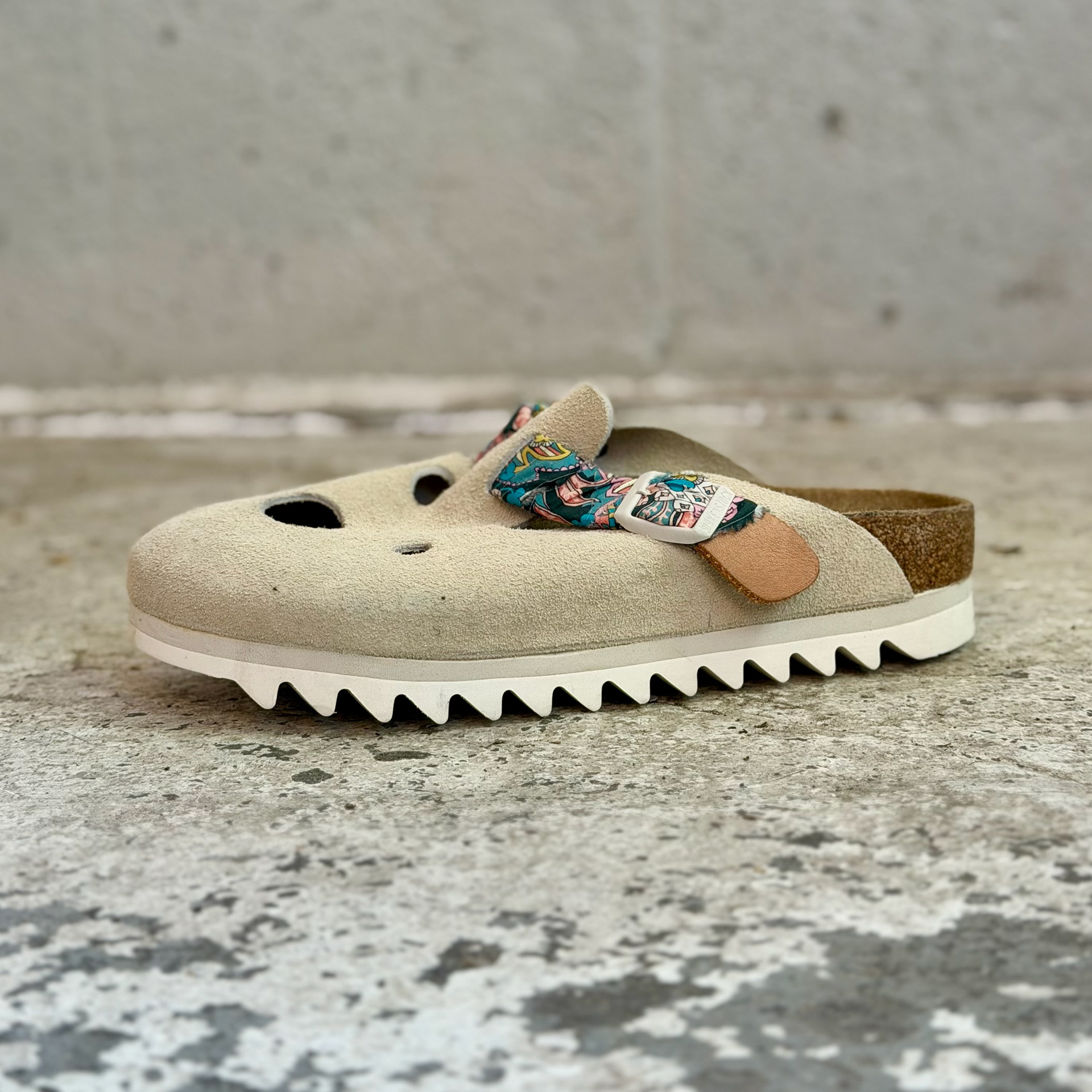 Ripple (Colours: Off white, beige or black)