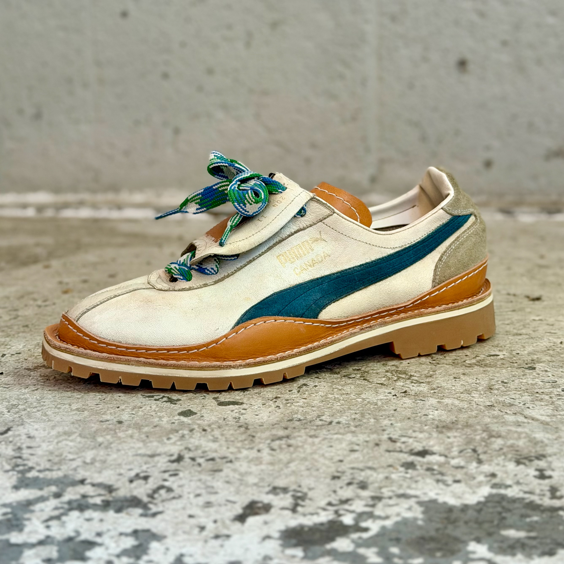 Caramato (Colours: Offwhite, gum or black)