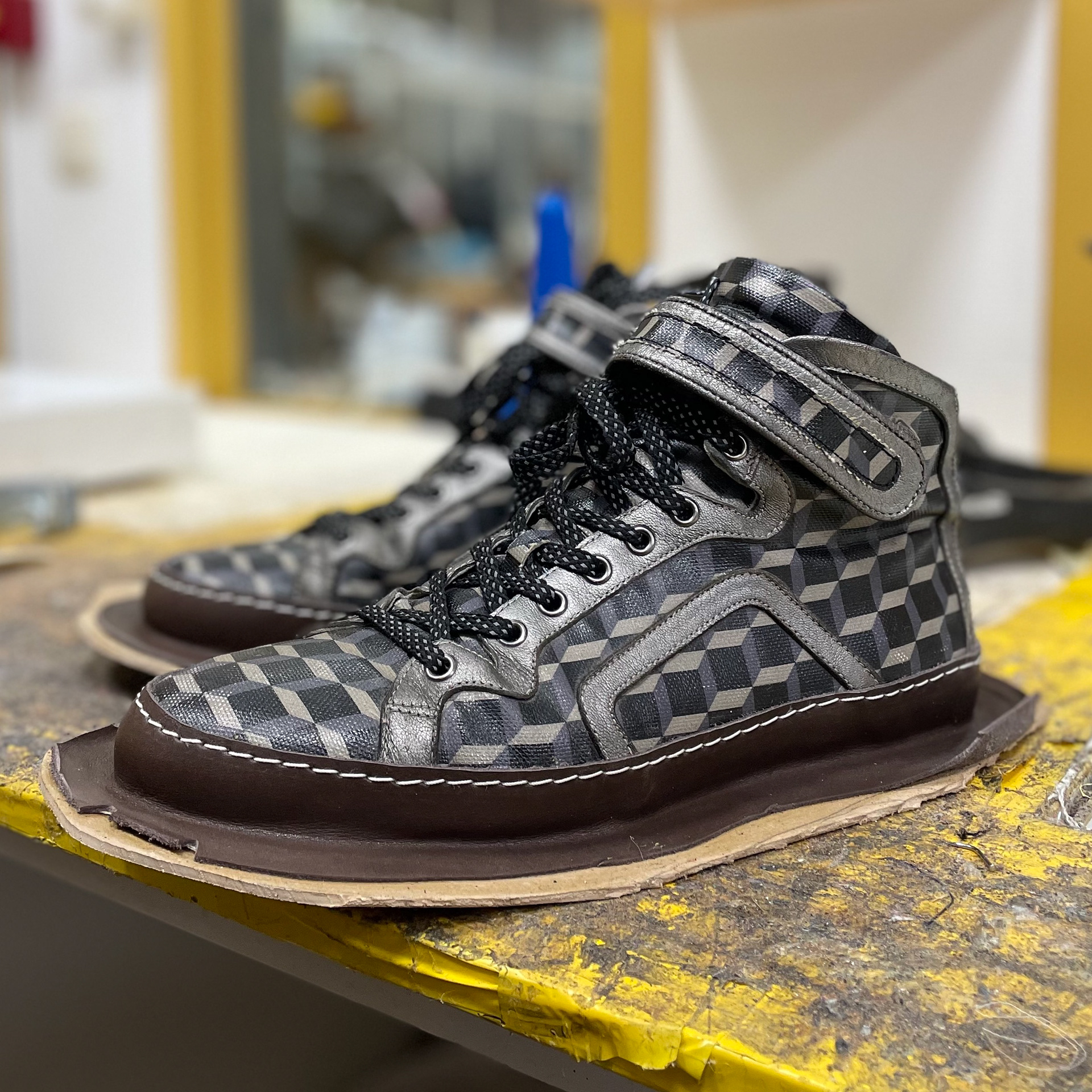 靴 PIERRE HARDY High Cut Sneaker 41 112 high-top sneakers for men in black leather — PIERRE HARDY