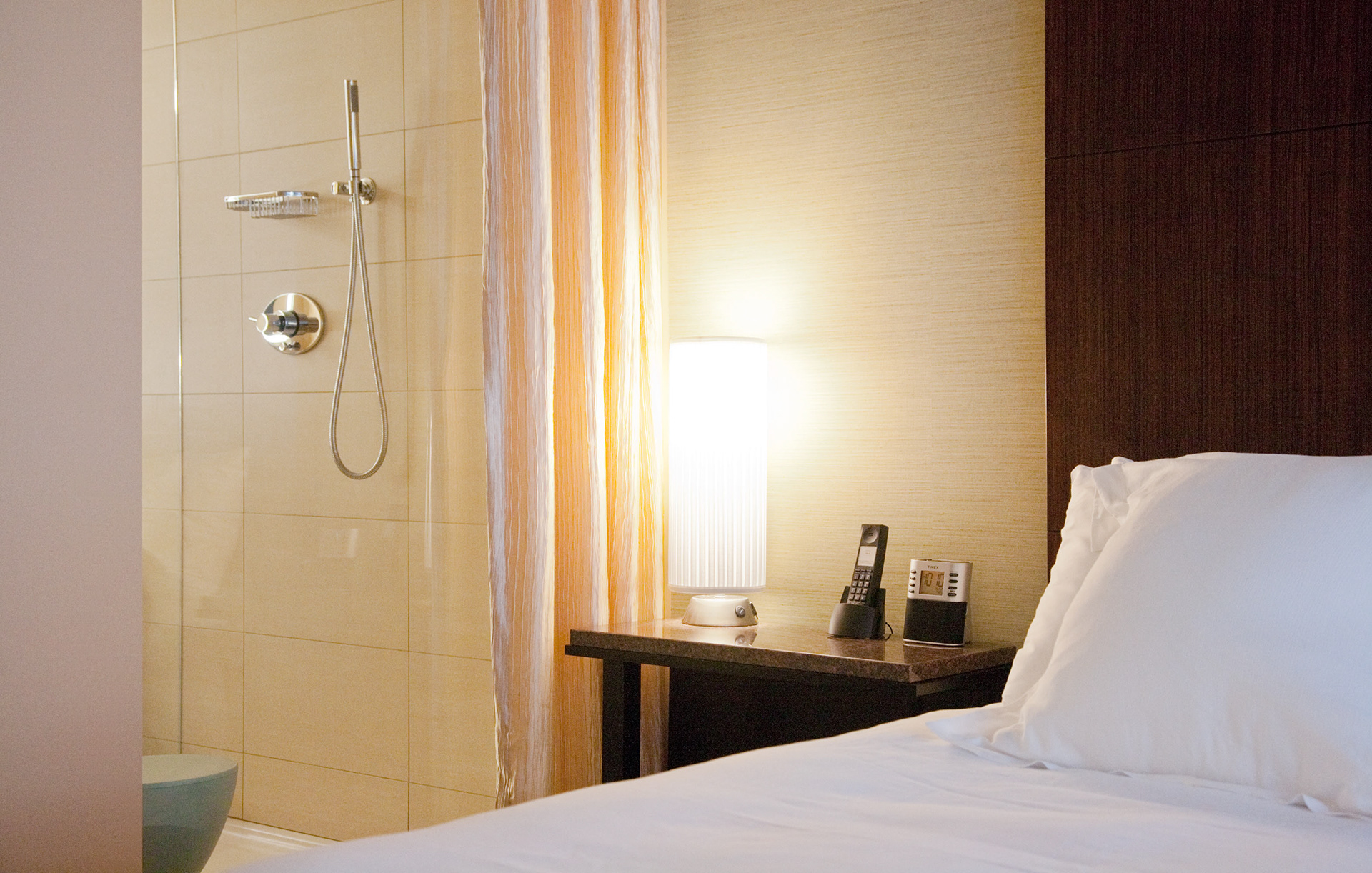 MARIANNE RAFTER IS A FASHION, PORTRAIT AND LIFESTYLE PHOTOGRAPHER BASED IN NEW YORK hotel dana chicago