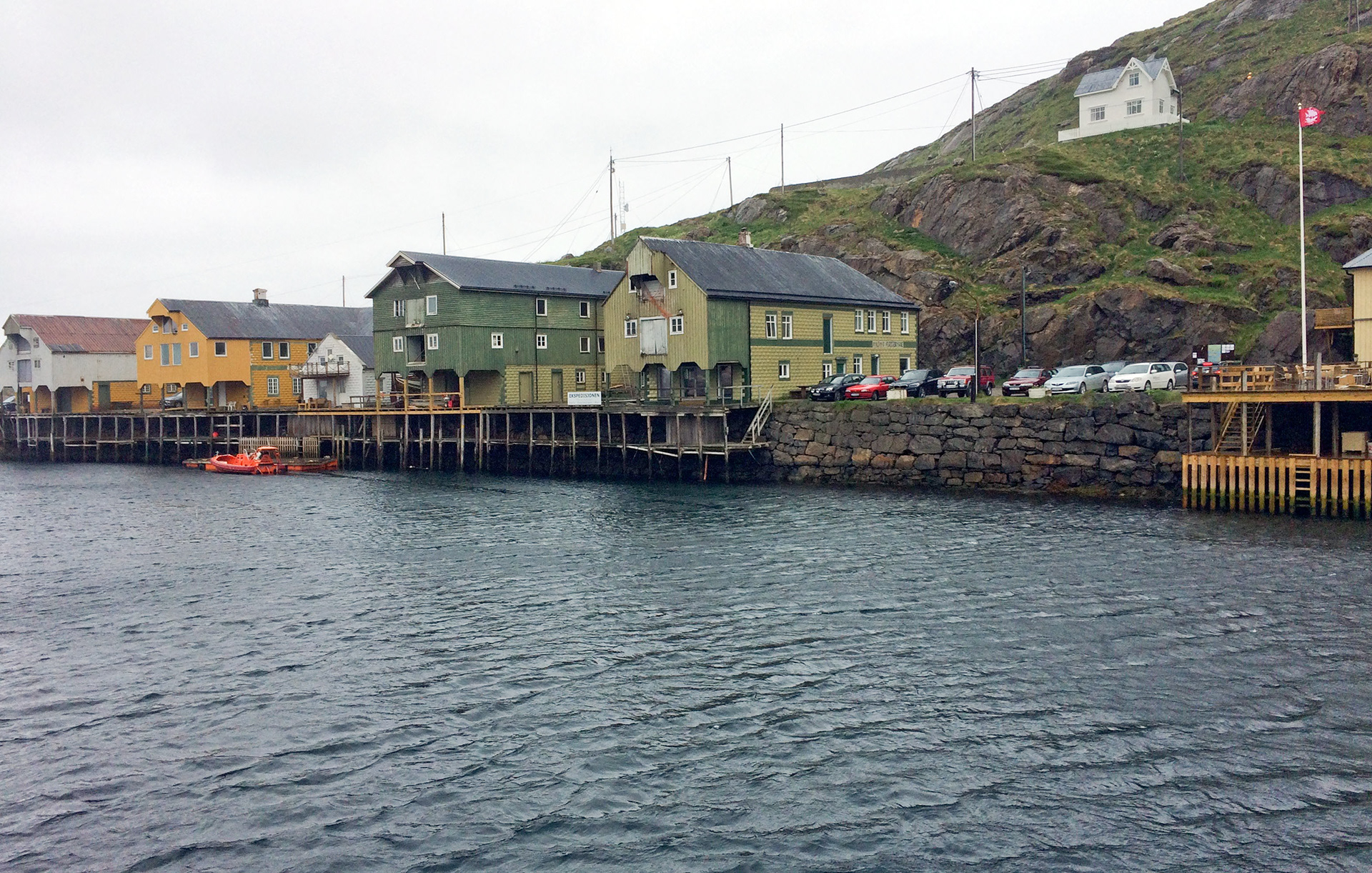 MARIANNE RAFTER IS A FASHION, PORTRAIT AND LIFESTYLE PHOTOGRAPHER BASED IN NEW YORK nyksund norway