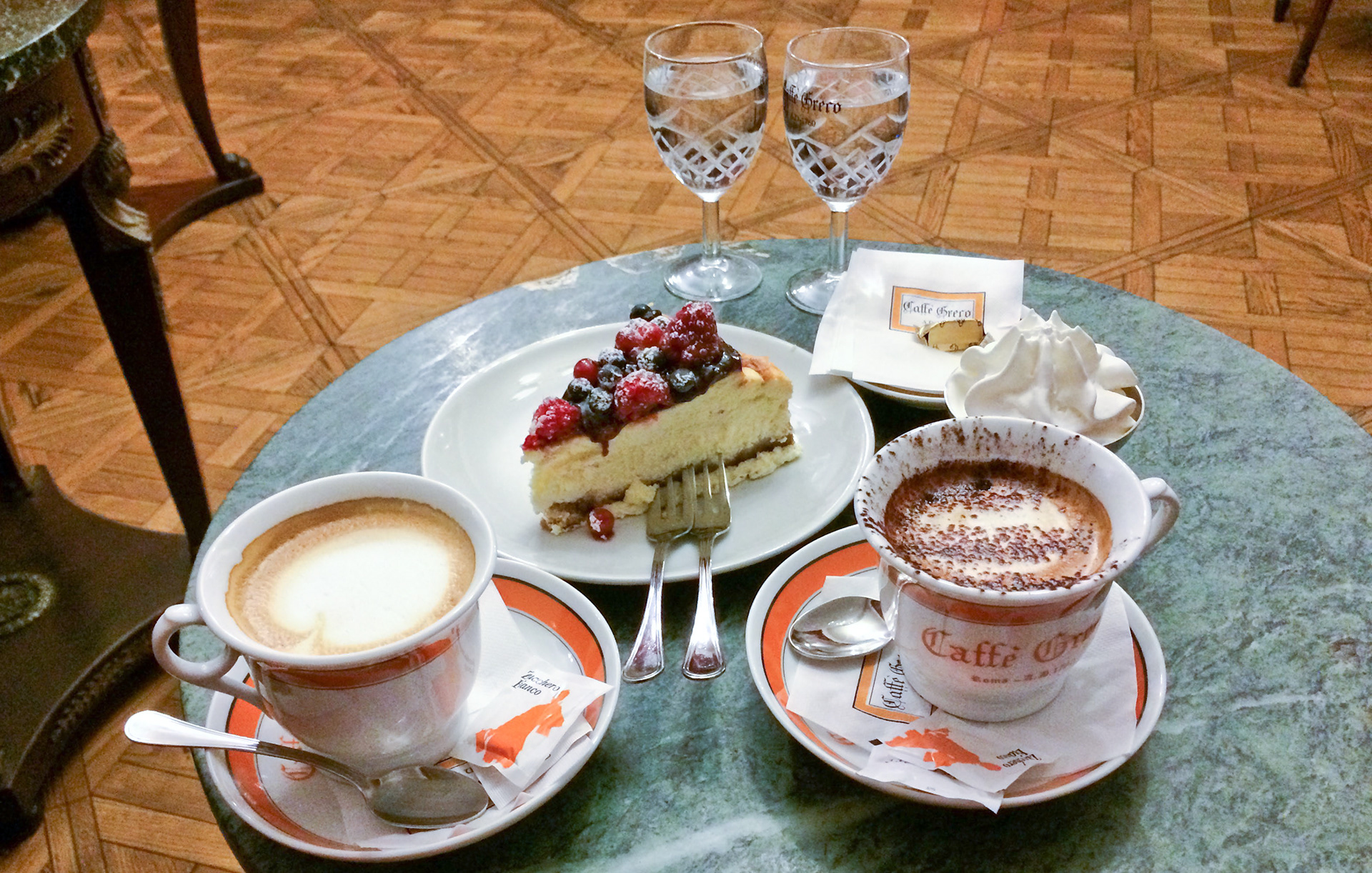 MARIANNE RAFTER IS A FASHION, PORTRAIT AND LIFESTYLE PHOTOGRAPHER BASED IN NEW YORK