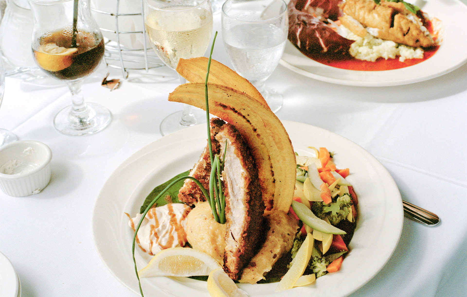 MARIANNE RAFTER IS A FASHION, PORTRAIT AND LIFESTYLE PHOTOGRAPHER BASED IN NEW YORK miami beach