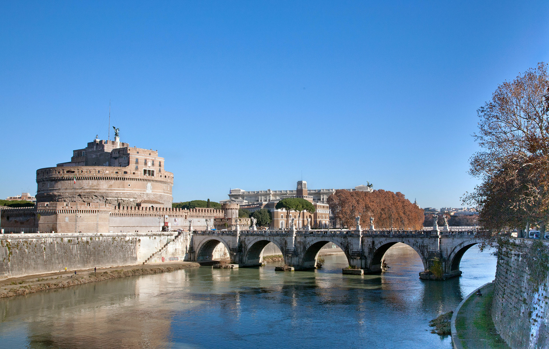 MARIANNE RAFTER IS A FASHION, PORTRAIT AND LIFESTYLE PHOTOGRAPHER BASED IN NEW YORK