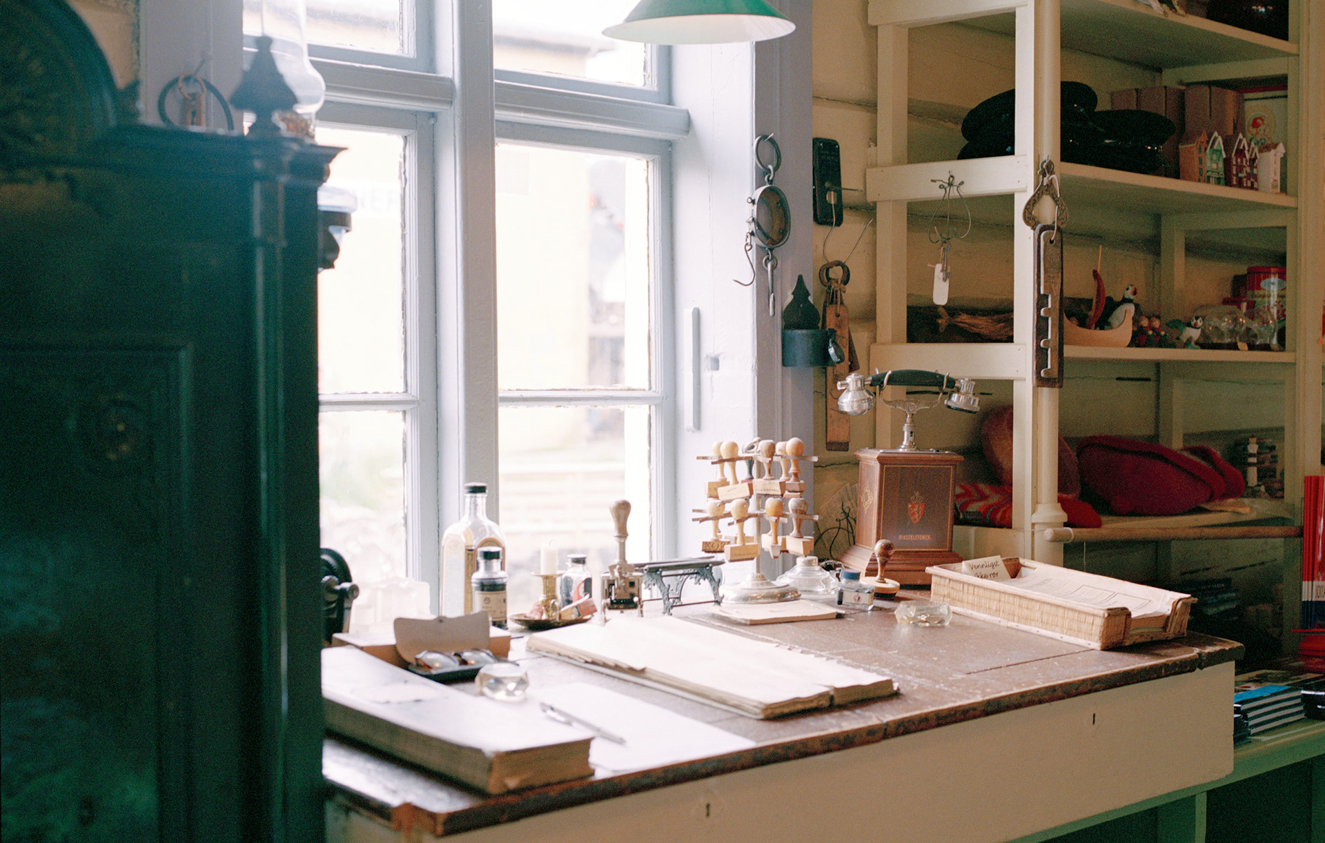 MARIANNE RAFTER IS A FASHION, PORTRAIT AND LIFESTYLE PHOTOGRAPHER BASED IN NEW YORK fishermans store north of norway