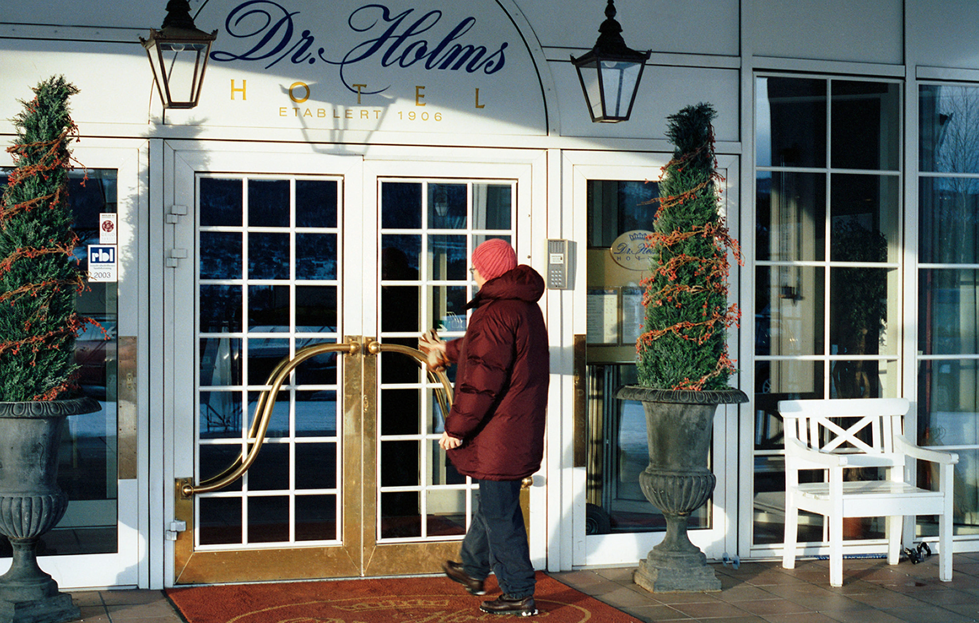 MARIANNE RAFTER IS A FASHION, PORTRAIT AND LIFESTYLE PHOTOGRAPHER BASED IN NEW YORK dr. holms geilo norway