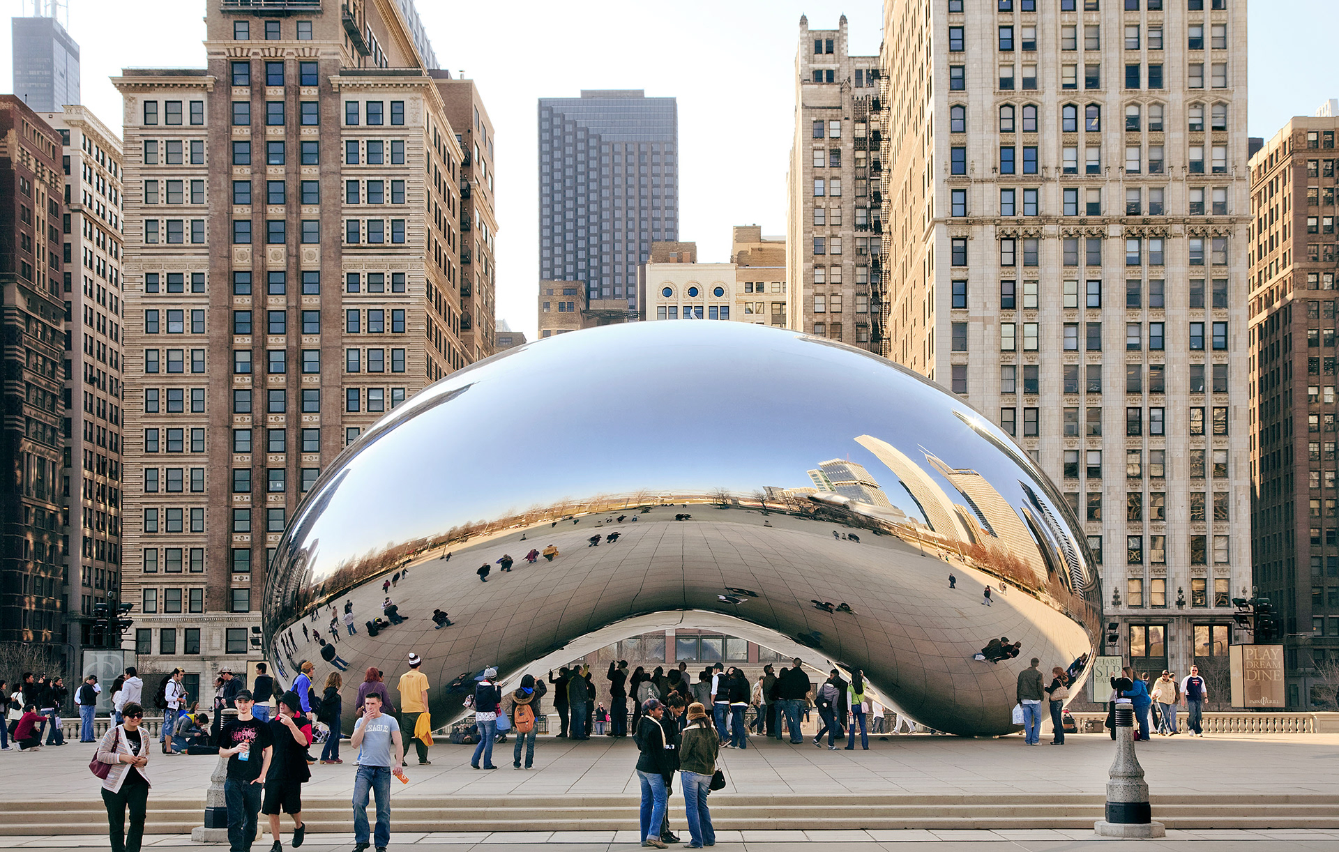 MARIANNE RAFTER IS A FASHION, PORTRAIT AND LIFESTYLE PHOTOGRAPHER BASED IN NEW YORK chicago the bean