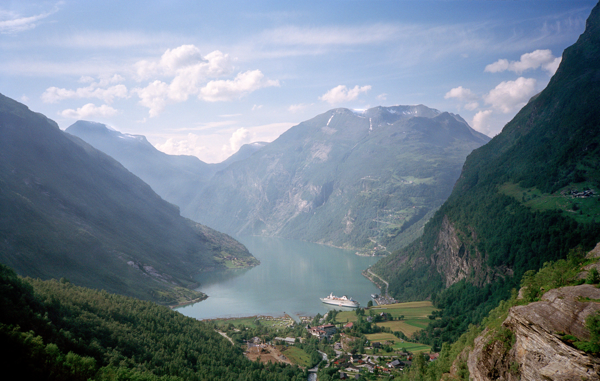 MARIANNE RAFTER IS A FASHION, PORTRAIT AND LIFESTYLE PHOTOGRAPHER BASED IN NEW YORK norwegian fjords mountains