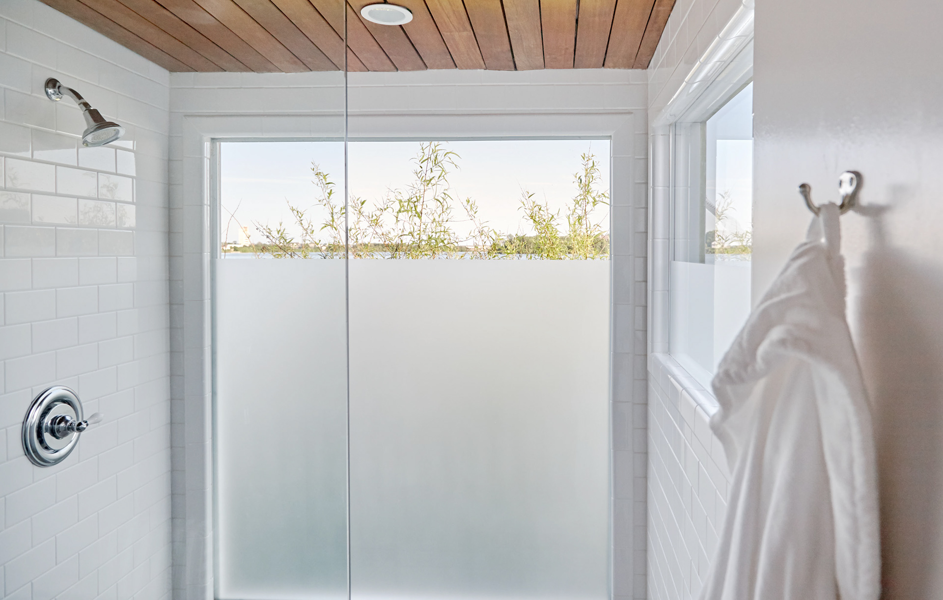 MARIANNE RAFTER IS A FASHION, PORTRAIT AND LIFESTYLE PHOTOGRAPHER BASED IN NEW YORK