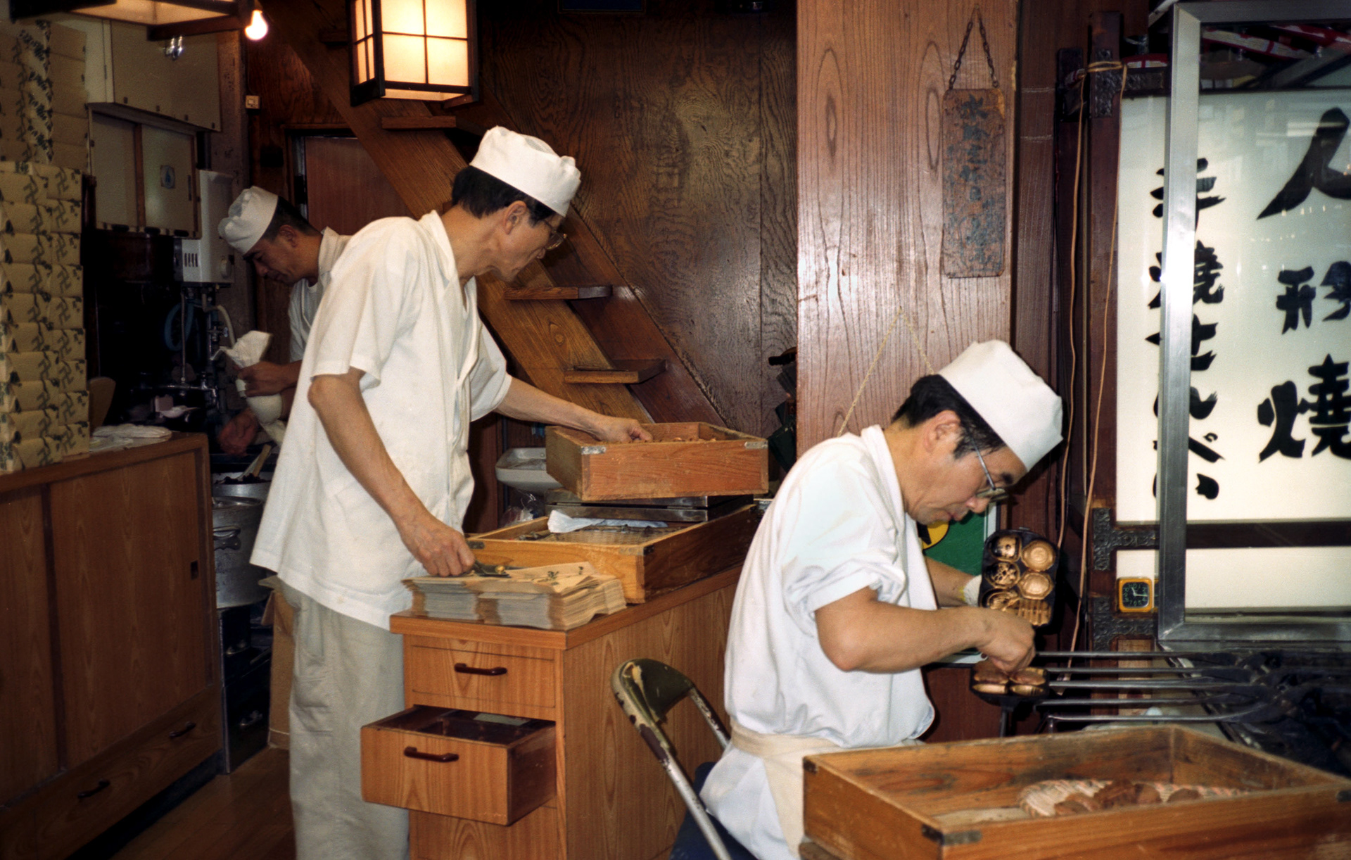 MARIANNE RAFTER IS A FASHION, PORTRAIT AND LIFESTYLE PHOTOGRAPHER BASED IN NEW YORK japan