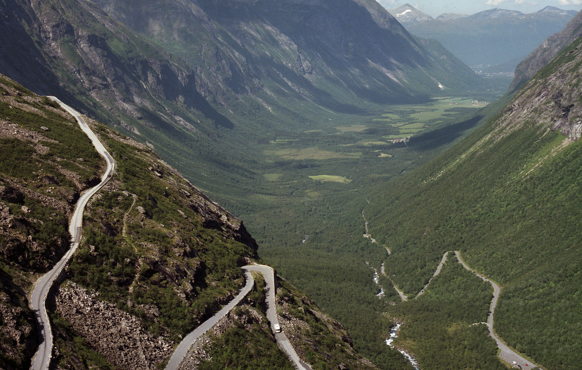 MARIANNE RAFTER IS A FASHION, PORTRAIT AND LIFESTYLE PHOTOGRAPHER BASED IN NEW YORK norwegian fjords mountains trollstigen