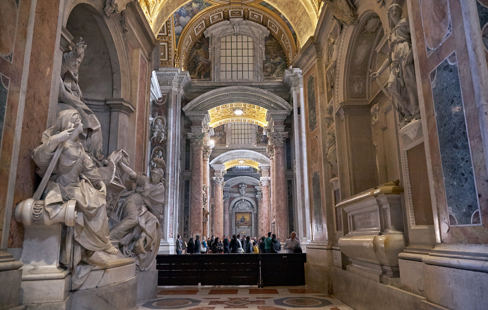 MARIANNE RAFTER IS A FASHION, PORTRAIT AND LIFESTYLE PHOTOGRAPHER BASED IN NEW YORK