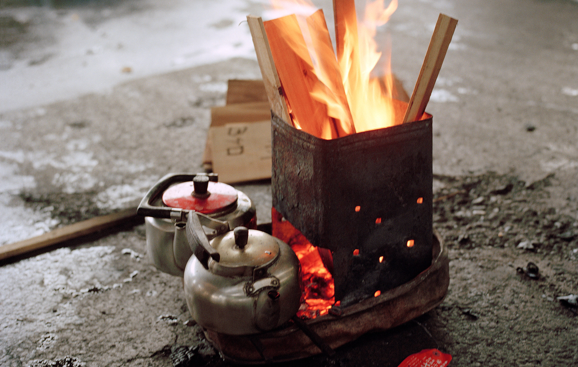 MARIANNE RAFTER IS A FASHION, PORTRAIT AND LIFESTYLE PHOTOGRAPHER BASED IN NEW YORK tsukiji tokyo fish market