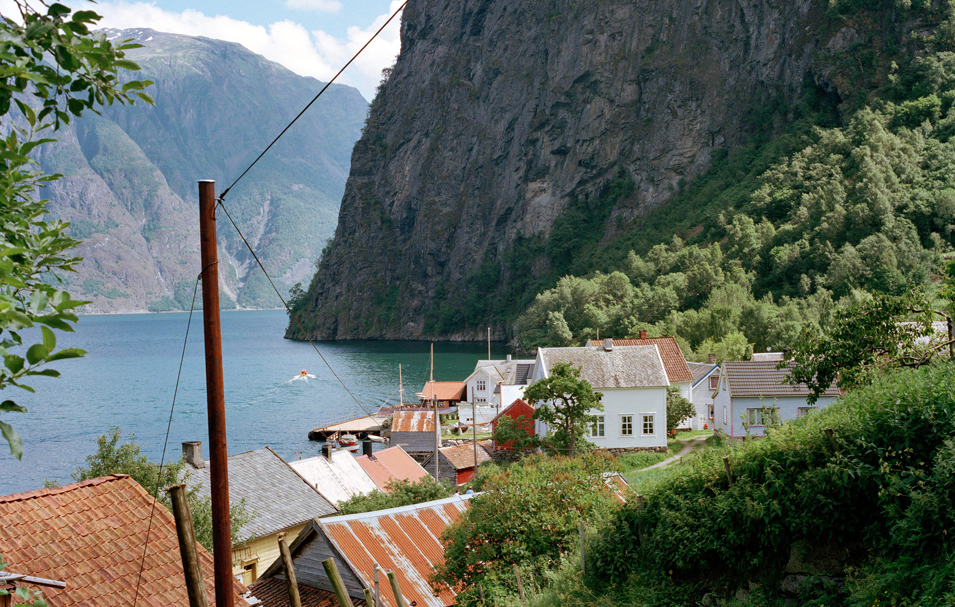 MARIANNE RAFTER IS A FASHION, PORTRAIT AND LIFESTYLE PHOTOGRAPHER BASED IN NEW YORK norwegian fjords mountains undredal