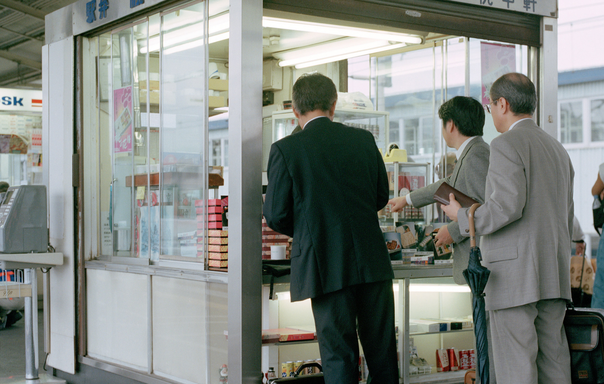 MARIANNE RAFTER IS A FASHION, PORTRAIT AND LIFESTYLE PHOTOGRAPHER BASED IN NEW YORK japan