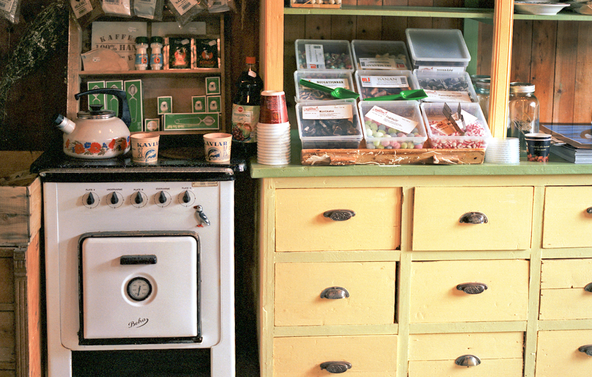 MARIANNE RAFTER IS A FASHION, PORTRAIT AND LIFESTYLE PHOTOGRAPHER BASED IN NEW YORK nyksund norway