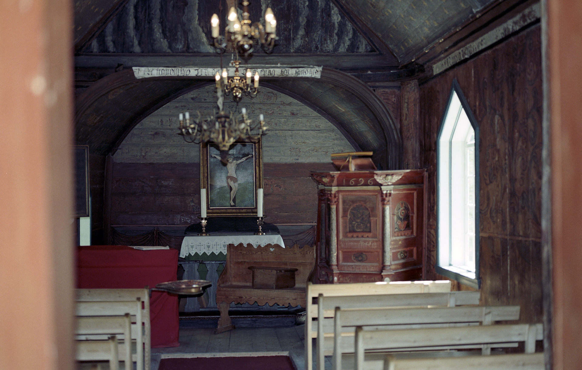 MARIANNE RAFTER IS A FASHION, PORTRAIT AND LIFESTYLE PHOTOGRAPHER BASED IN NEW YORK norwegian fjords mountains