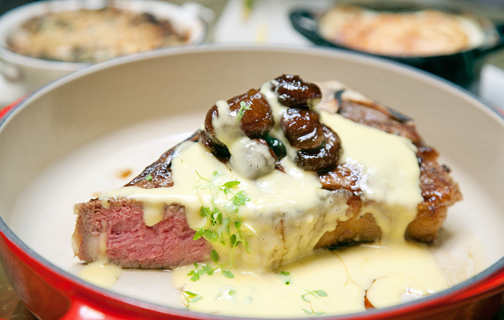 MARIANNE RAFTER IS A FASHION, PORTRAIT AND LIFESTYLE PHOTOGRAPHER BASED IN NEW YOR