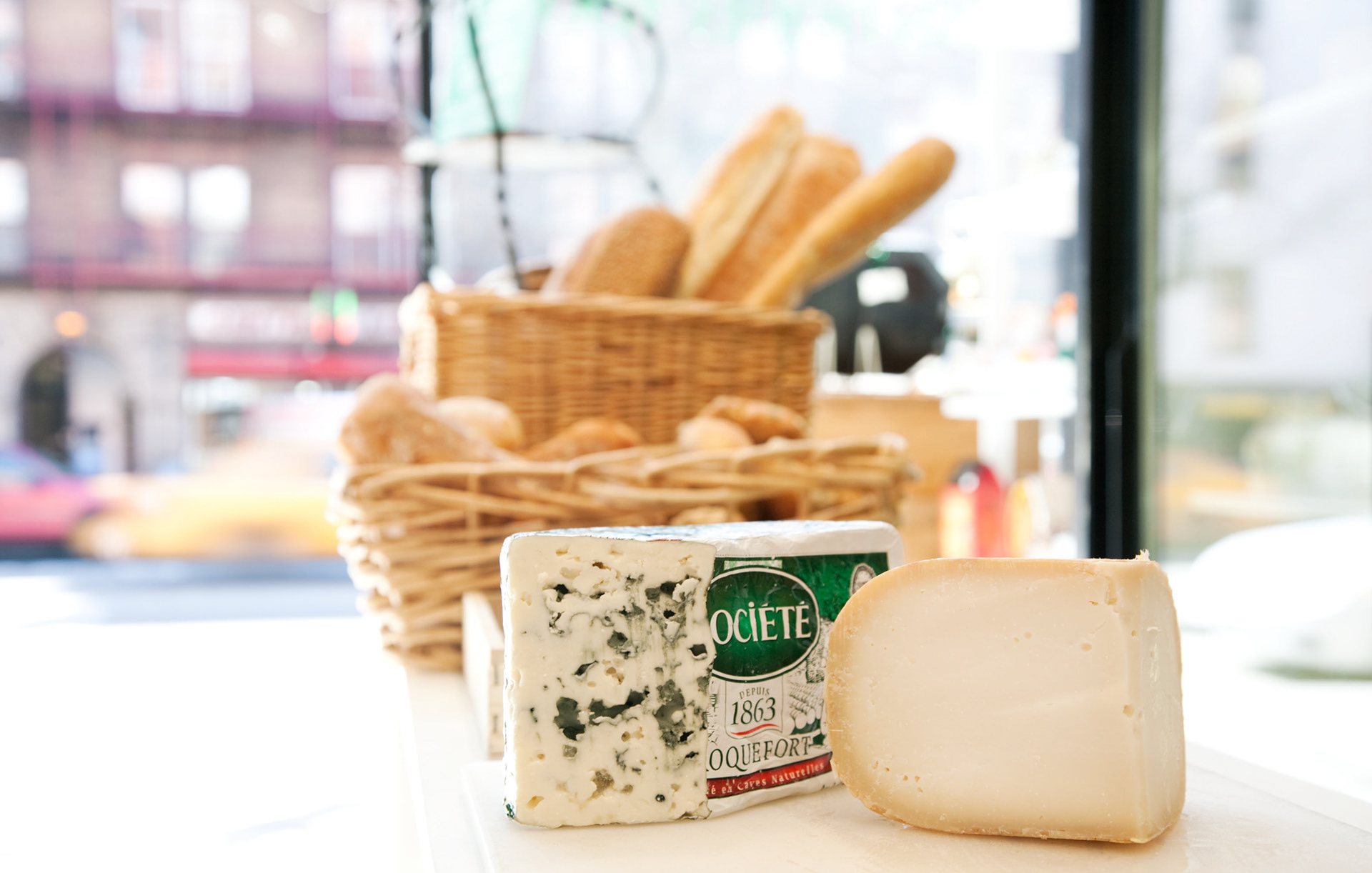 MARIANNE RAFTER IS A FASHION, PORTRAIT AND LIFESTYLE PHOTOGRAPHER BASED IN NEW YORK