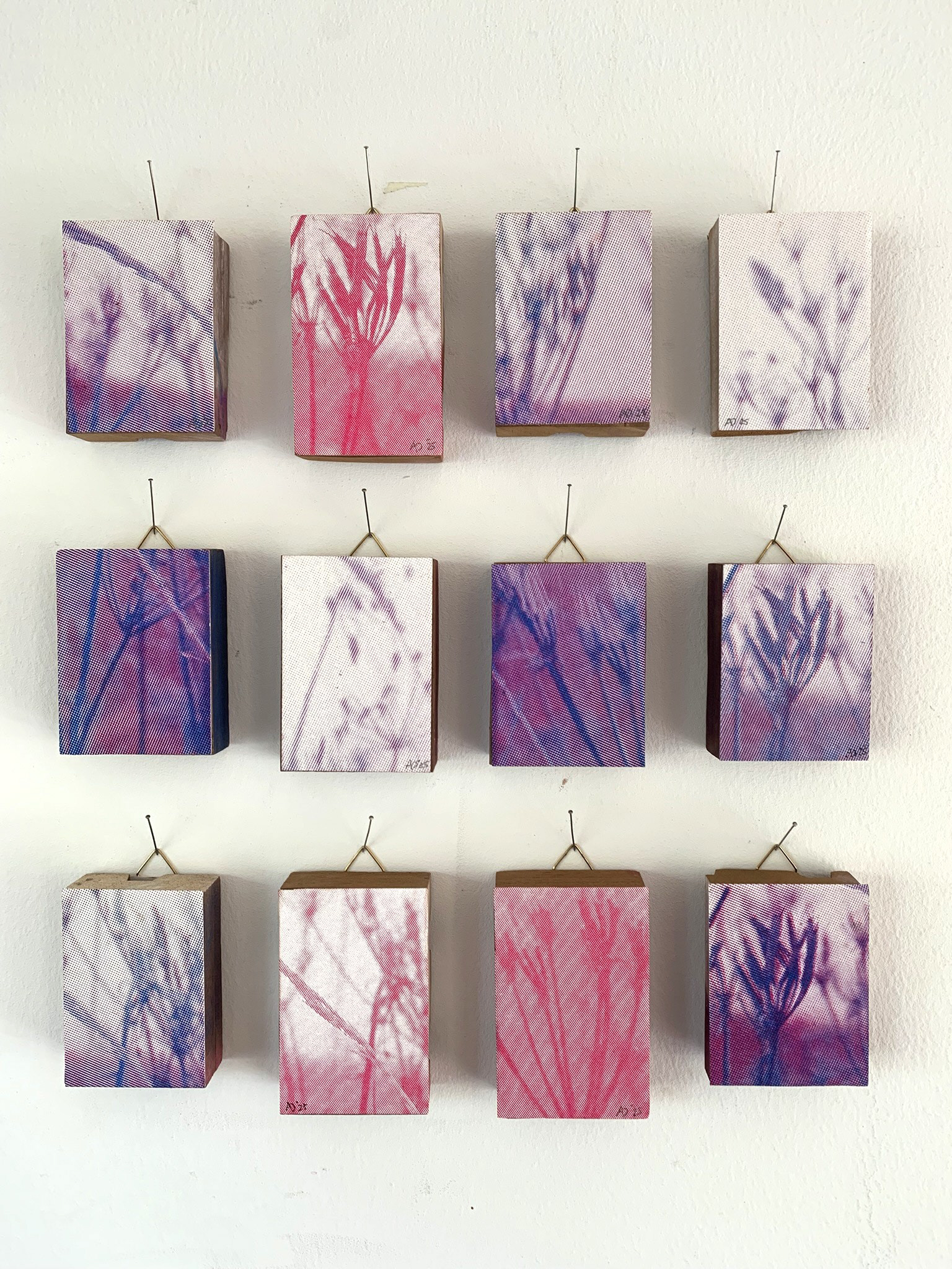 Silkscreen, softpastel on Ayous woonpanel 